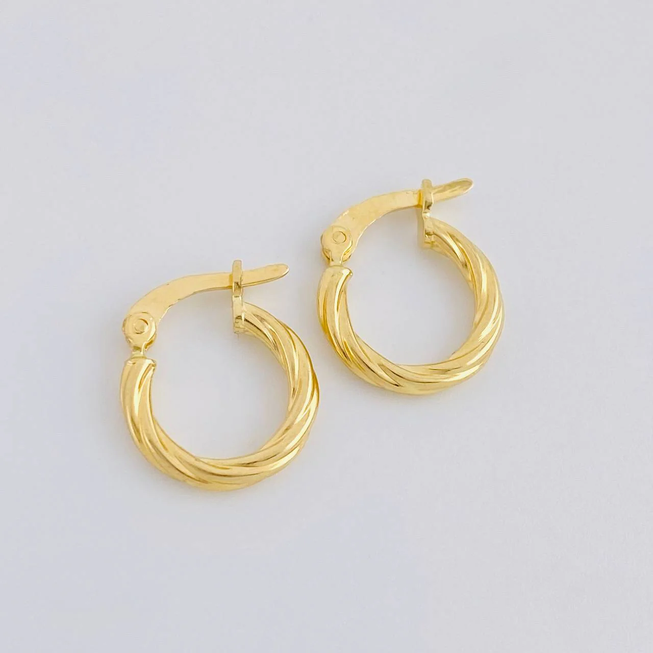 Candongas Meli 1.05 g / 2.6 cm Oro Amarillo 18K - Image 4