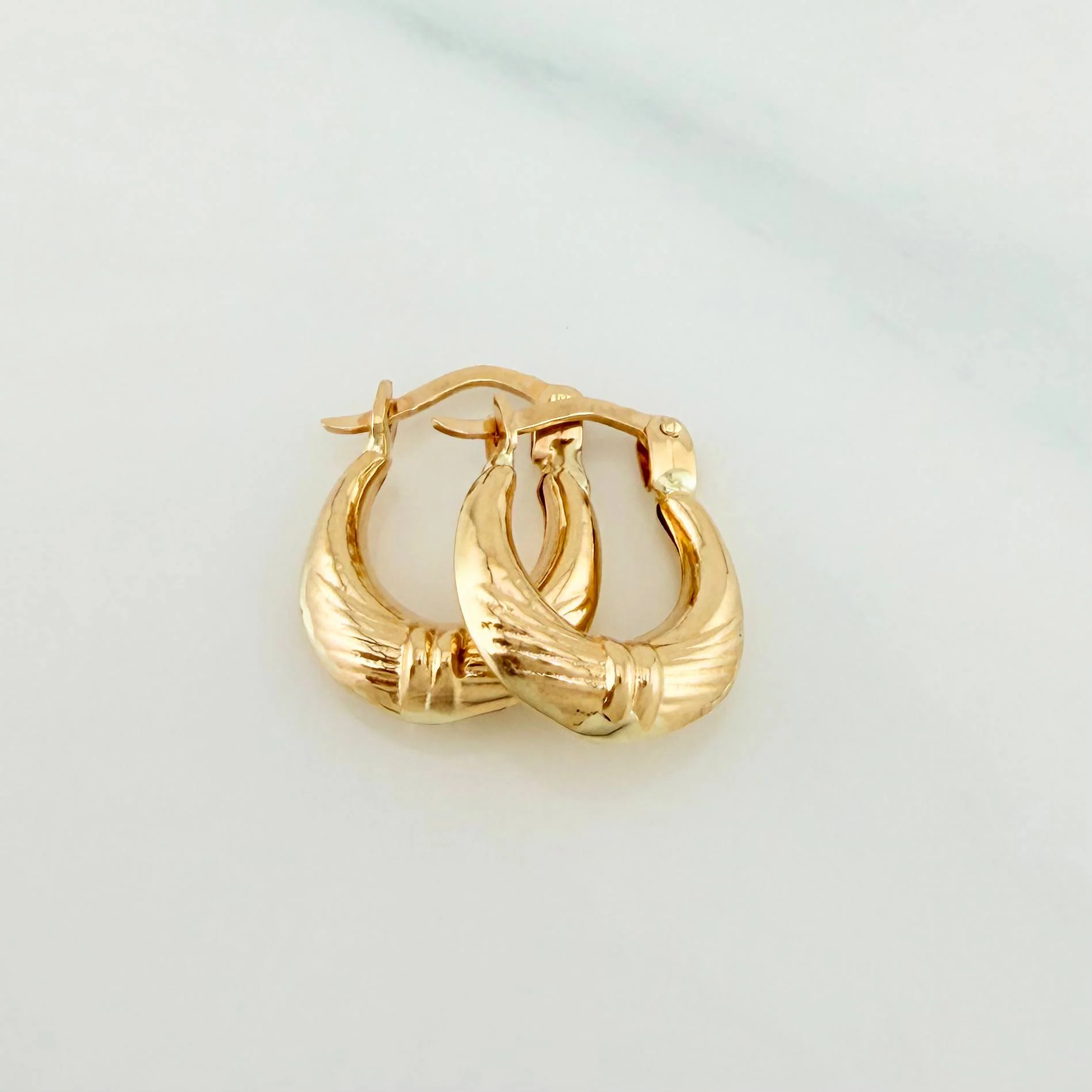 Candongas Meza Rayada 1.2 g / 1.5 cm Oro Amarillo 18K - Image 3