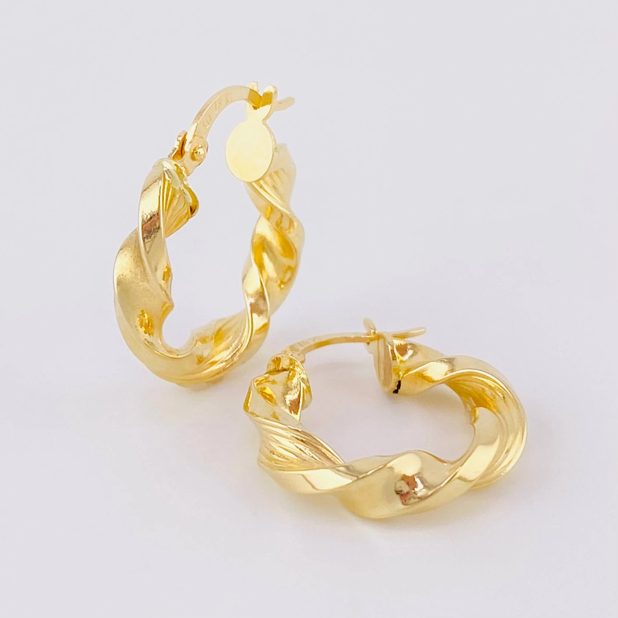 Candongas Milu Rayada 2.95 g / 2.2 cm Oro Amarillo 18K - Image 4