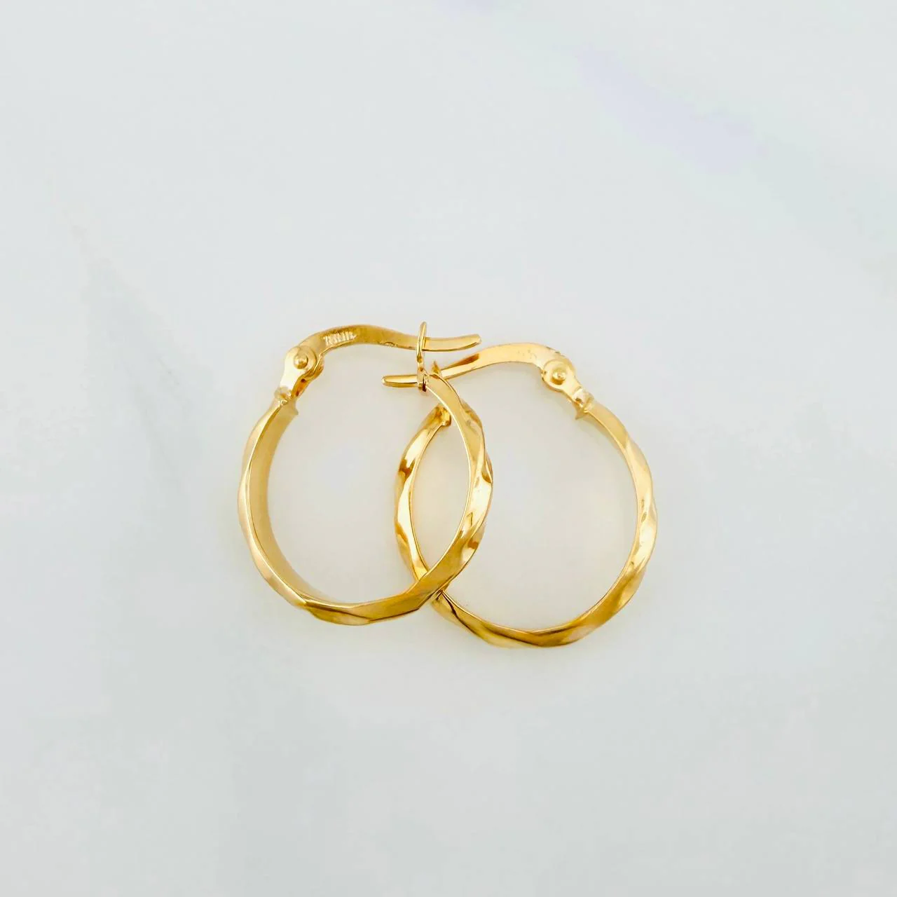 Candongas Nia 1.4 g / 2 cm Oro Amarillo 18K - Image 2