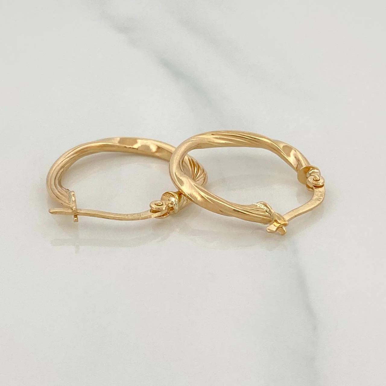 Candongas Nico 1.55 g / 2 cm Oro Amarillo 18K - Image 3