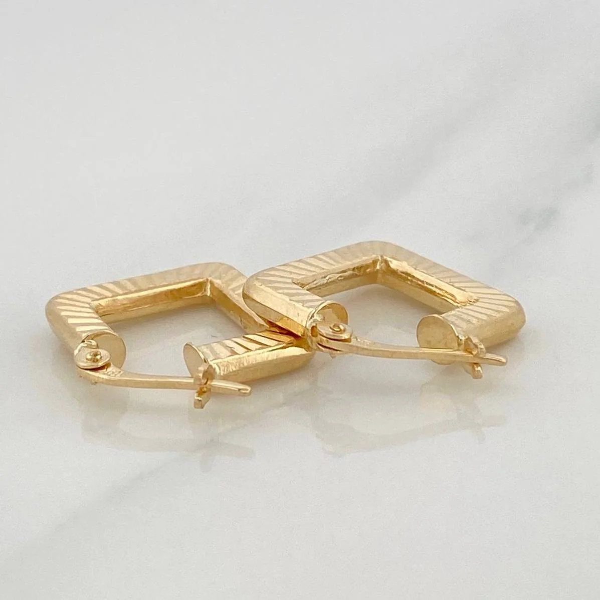 Candongas Rombo 2.2 g / 2 cm Oro Amarillo 18K - Image 3