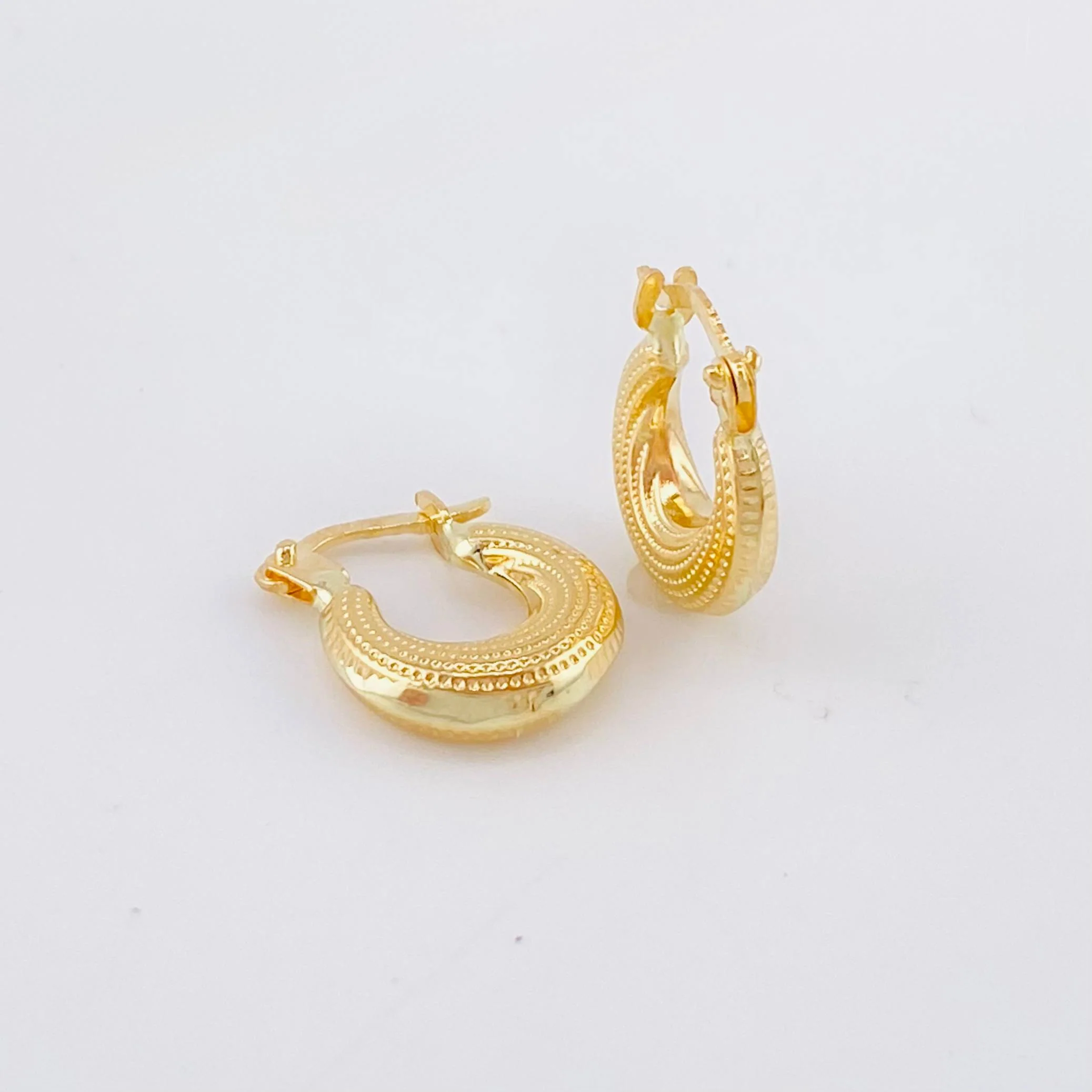 Candongas Salo 1.2gr / 1.5cm / Oro Amarillo 18K - Image 3