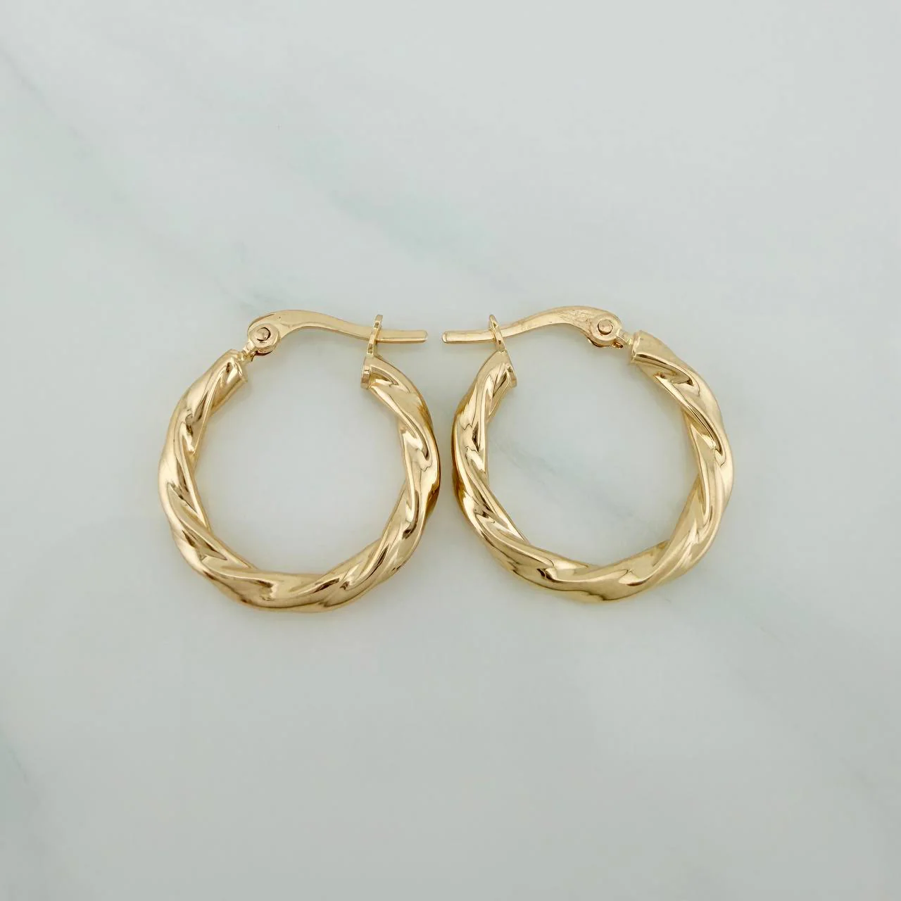 Candongas Sami 1.7gr / 2.3cm / Oro Amarillo 18K &