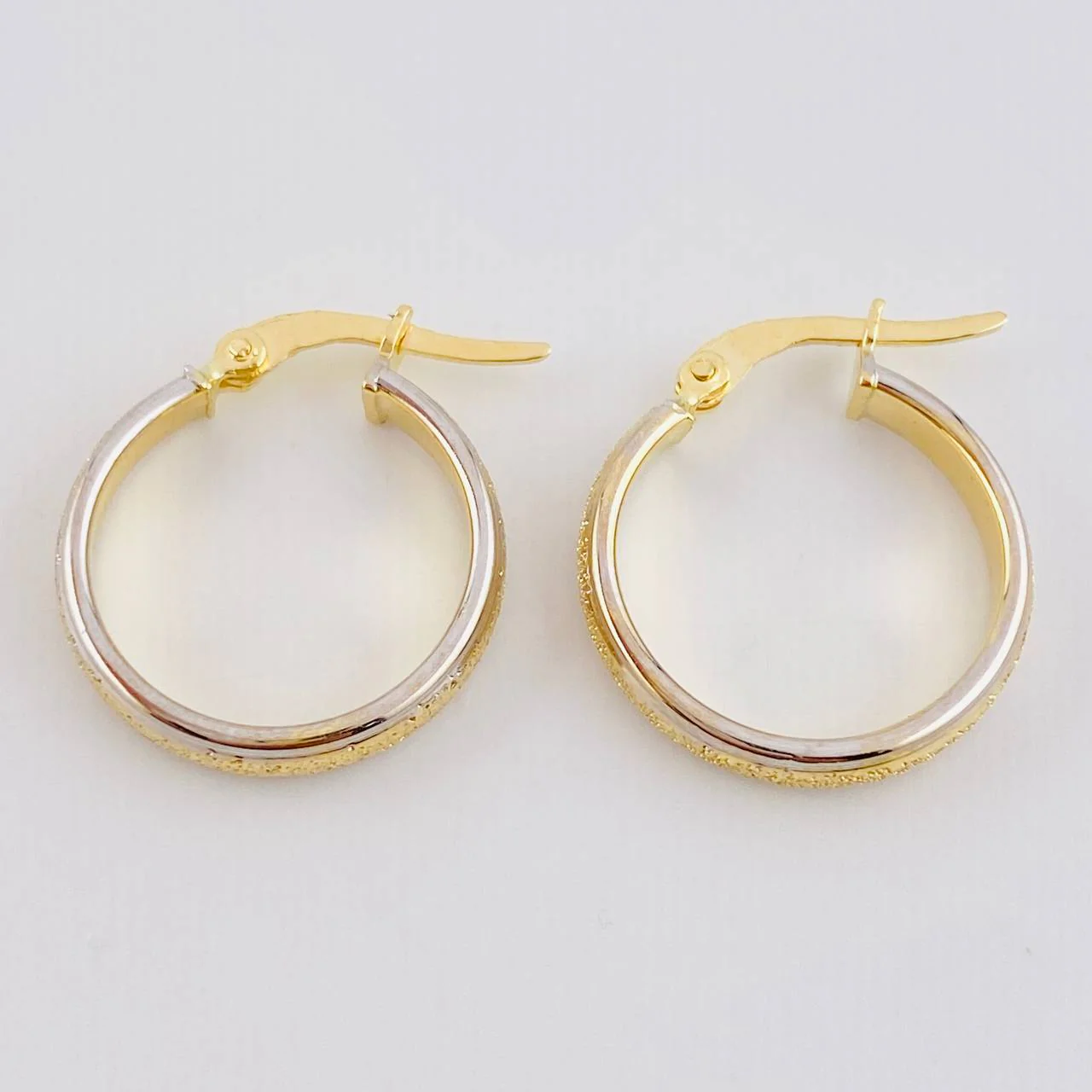 Candongas Sandri 1.85gr / 2cm / Dos Oros Amarillo Blanco 18K * - Image 3