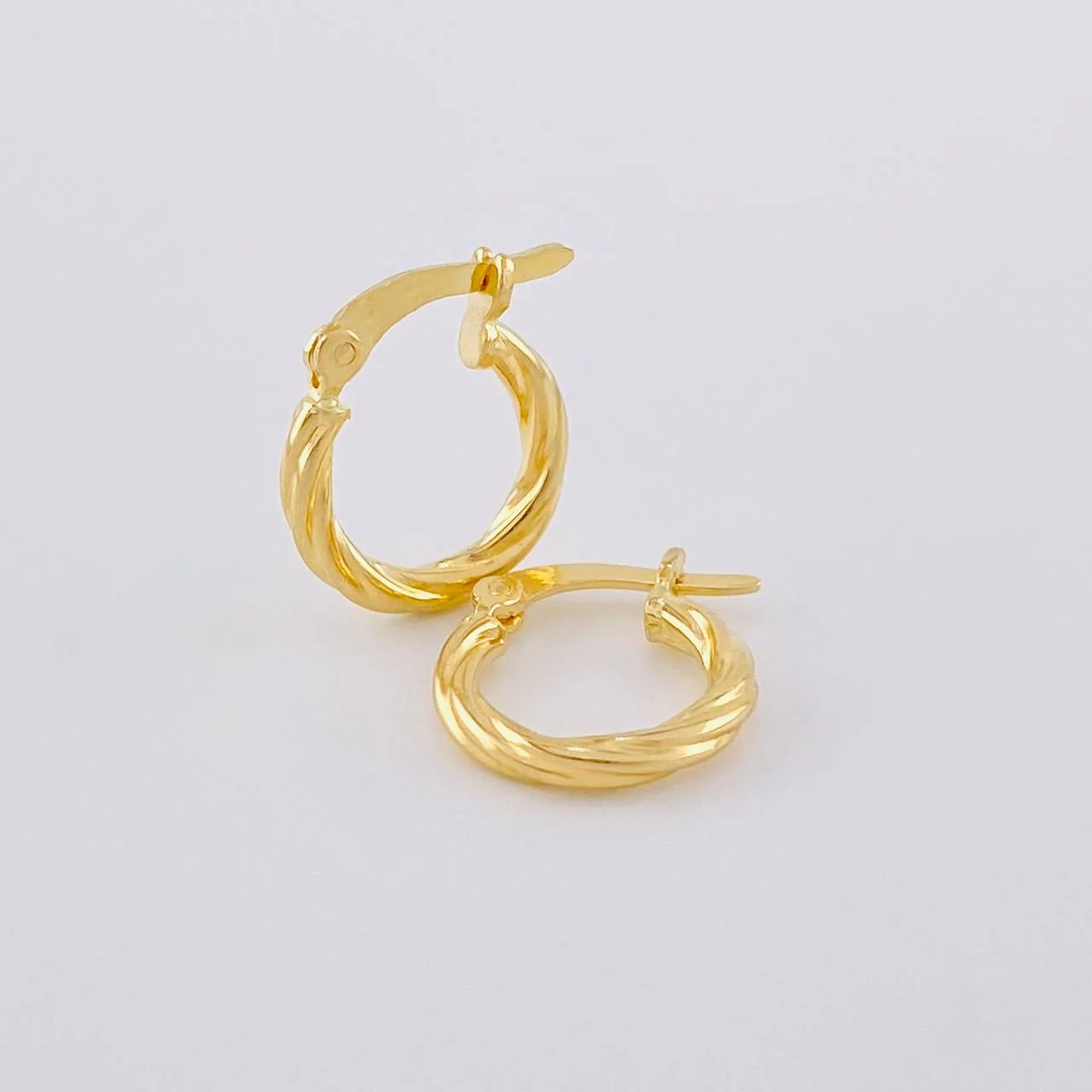 Candongas Sofi 0.95 g / 2.5 cm Oro Amarillo 18K - Image 3