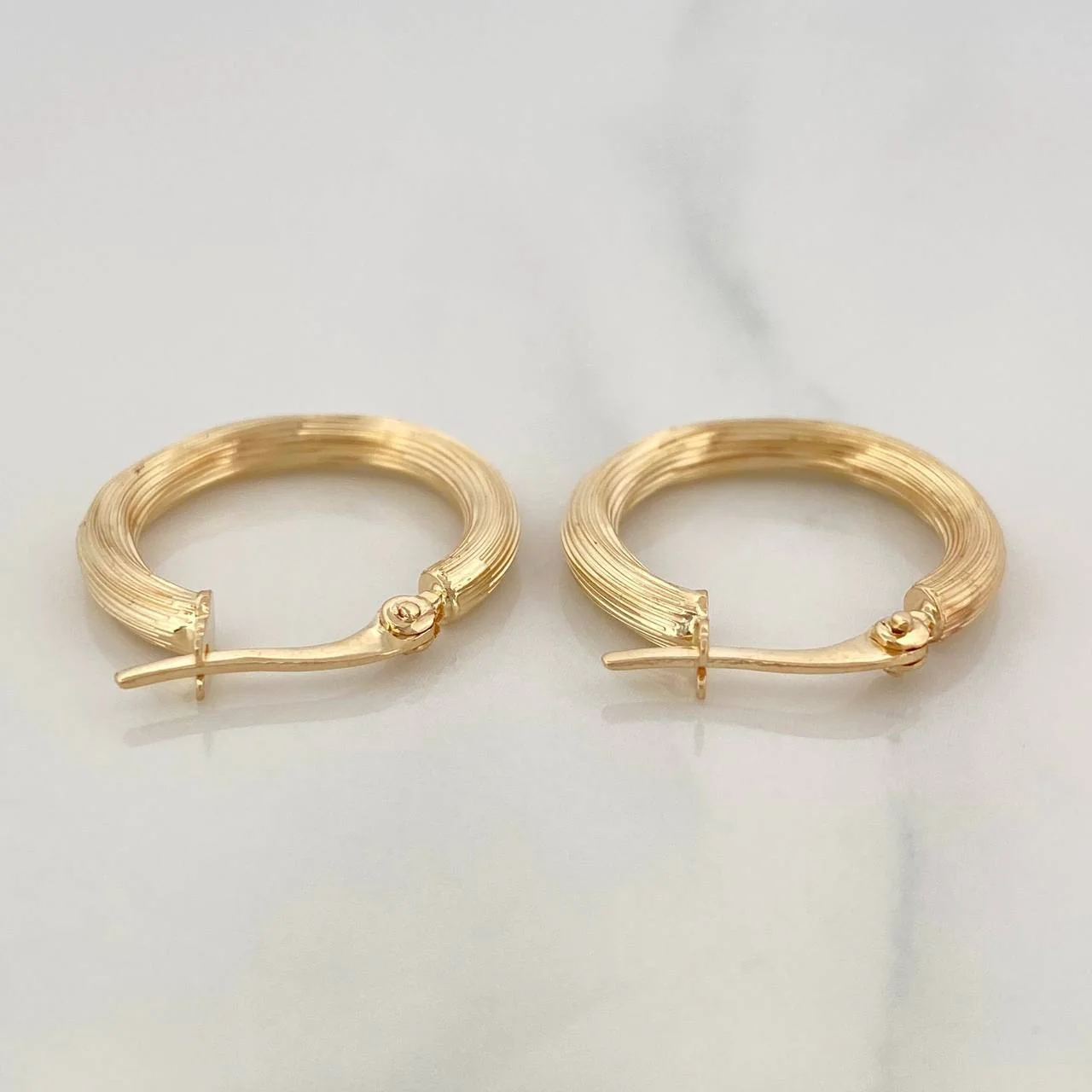 Candongas Sofi 1.6 g / 2 cm Oro Amarillo 18K - Image 3