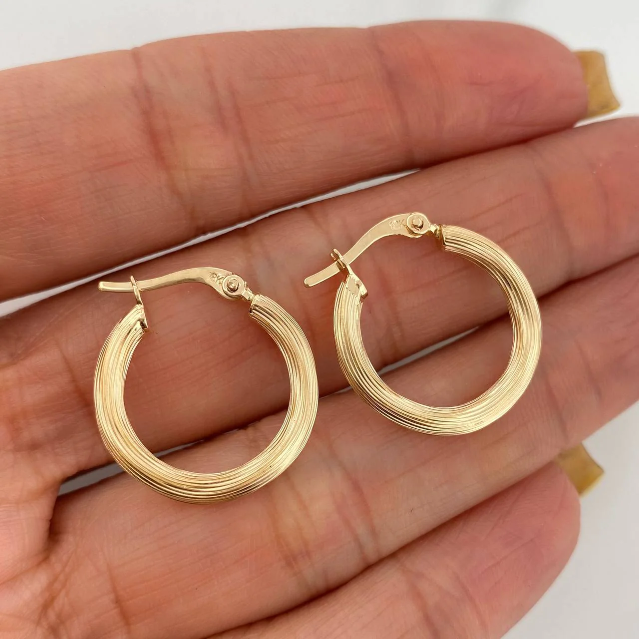 Candongas Sofi 1.6 g / 2 cm Oro Amarillo 18K - Image 4