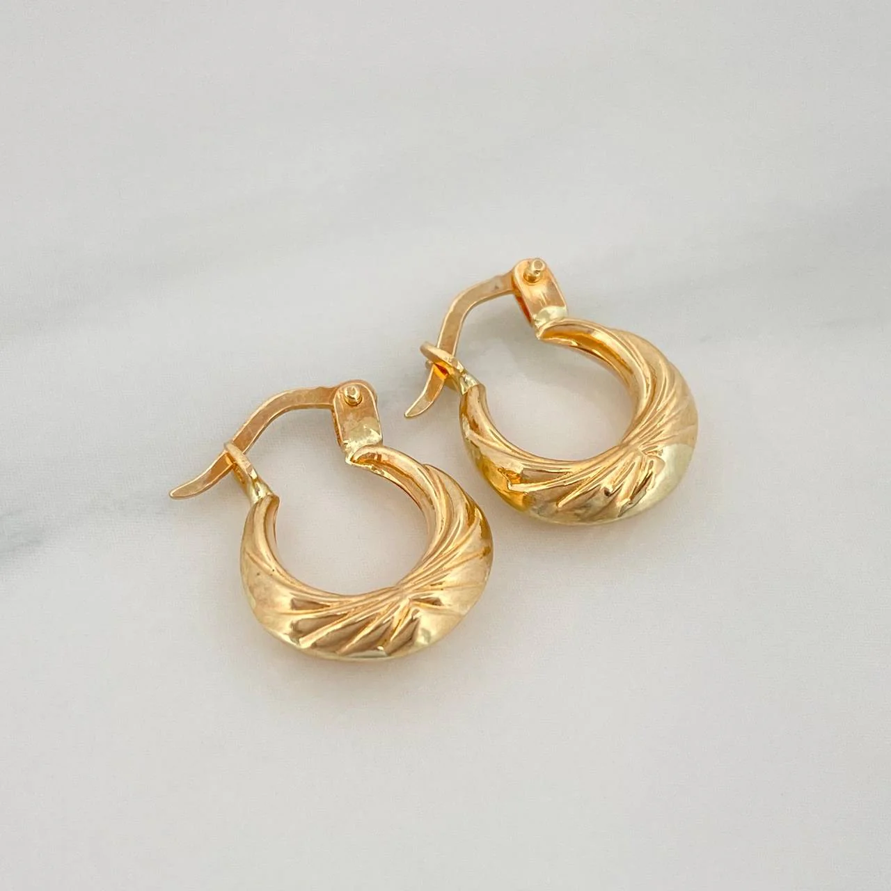 Candongas Tiana 1.2 g / 1.06 cm Oro Amarillo 18K - Image 3