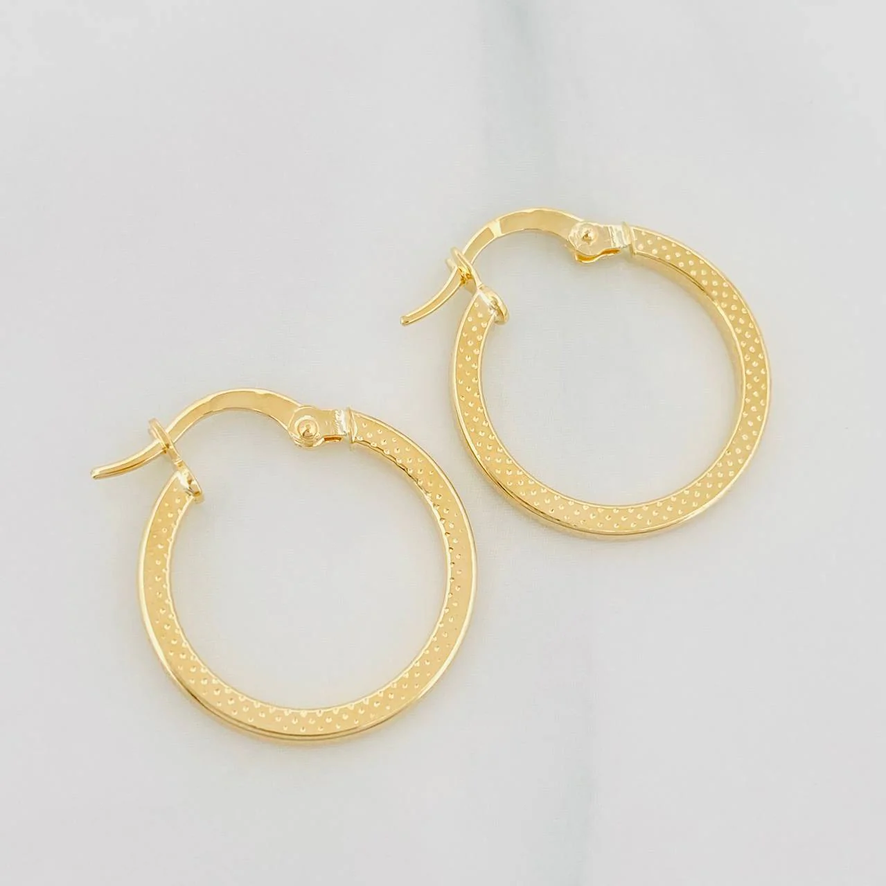 Candongas Vick 1.4 g / 2 cm Oro Amarillo 18K - Image 3
