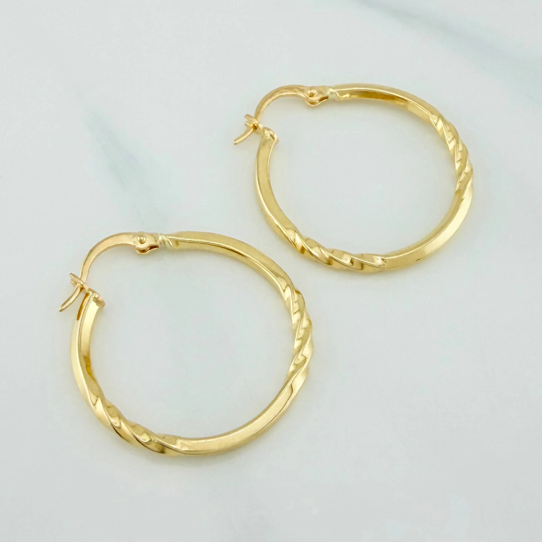 Candongas Yudi Lisa 1.7 g / 2.8 cm Oro Amarillo 18K - Image 3
