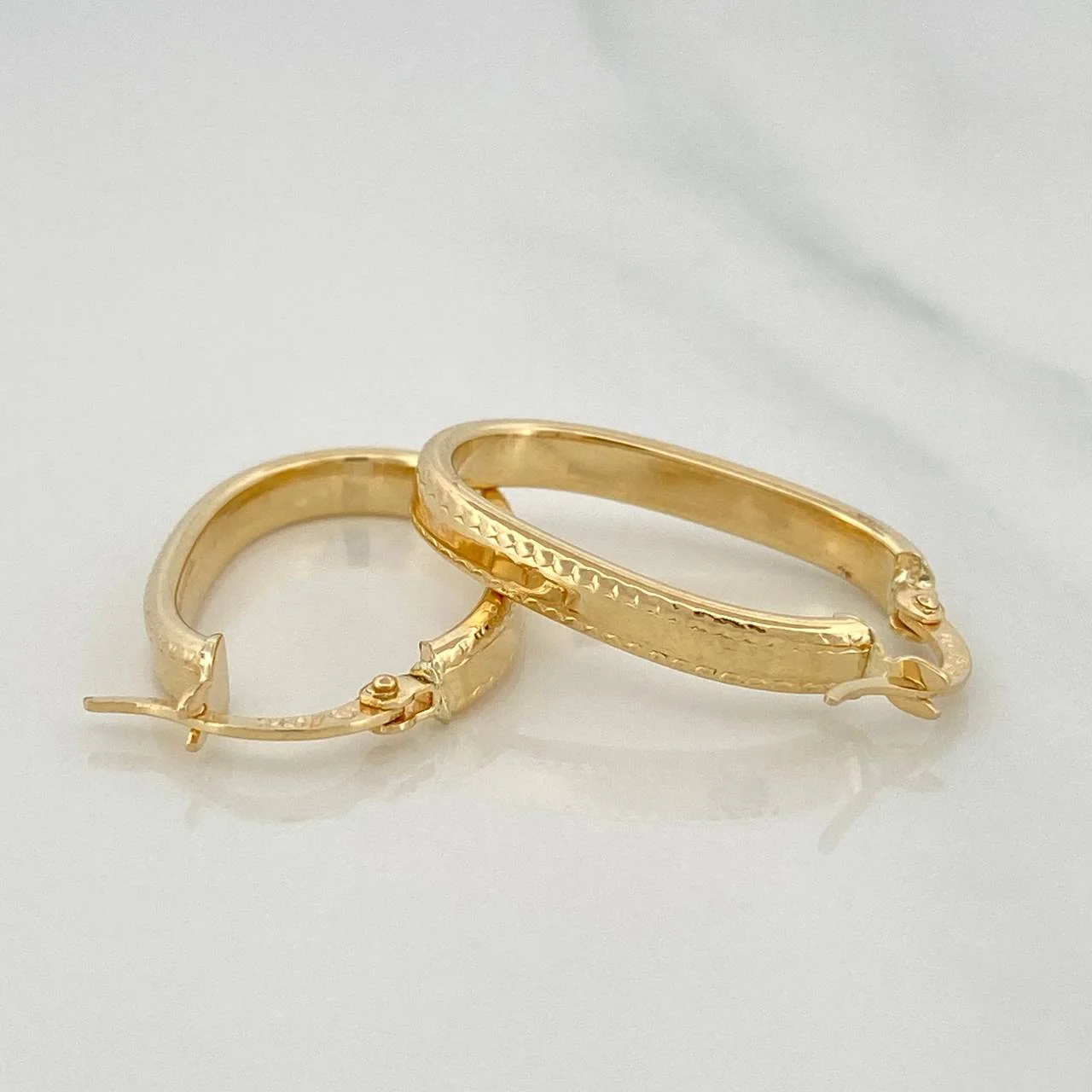 Candongas Yura 1.95 g / 2.6 cm Oro Amarillo 18K - Image 3