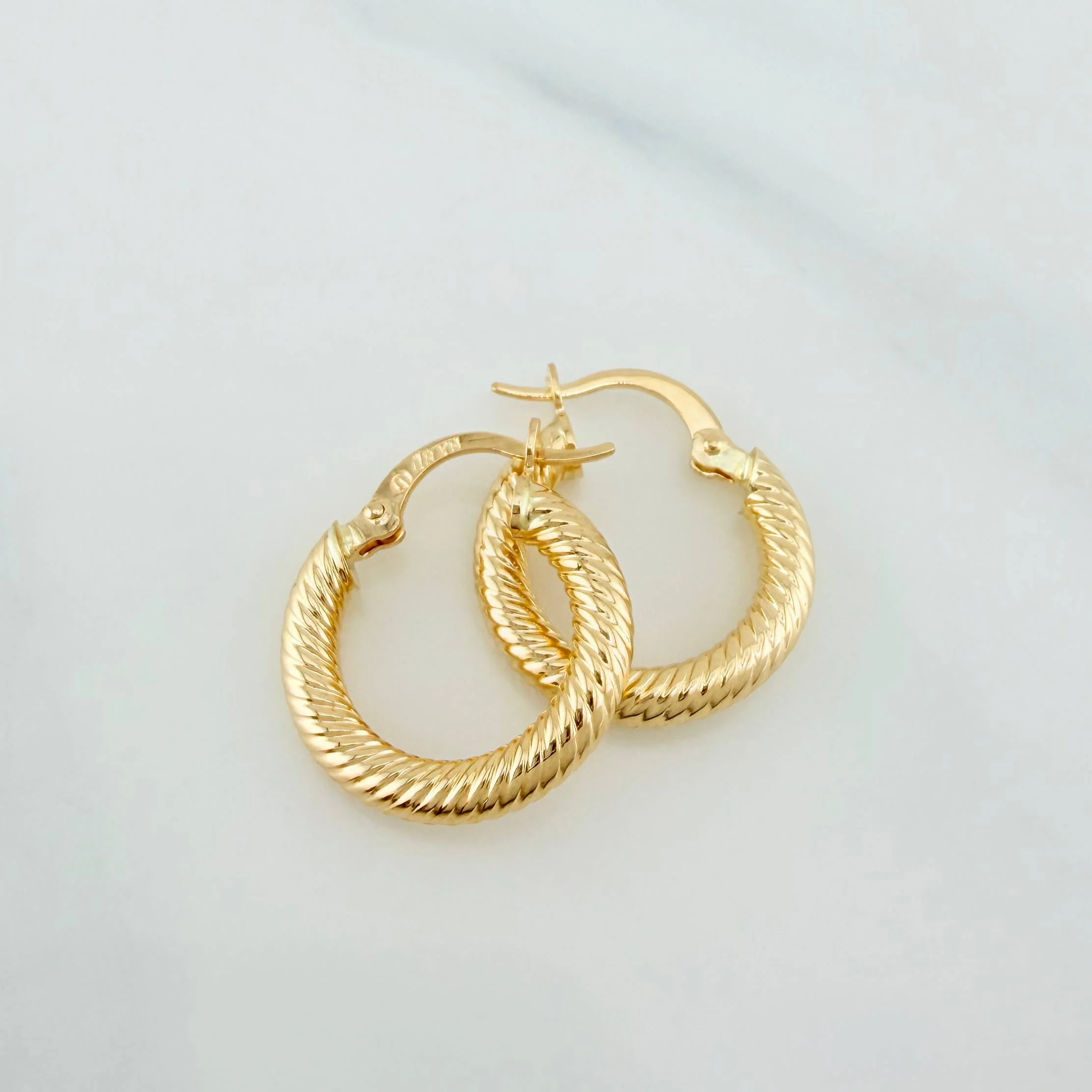 Candongas Zion 1.8 g / 2 cm Oro Amarillo 18K - Image 2
