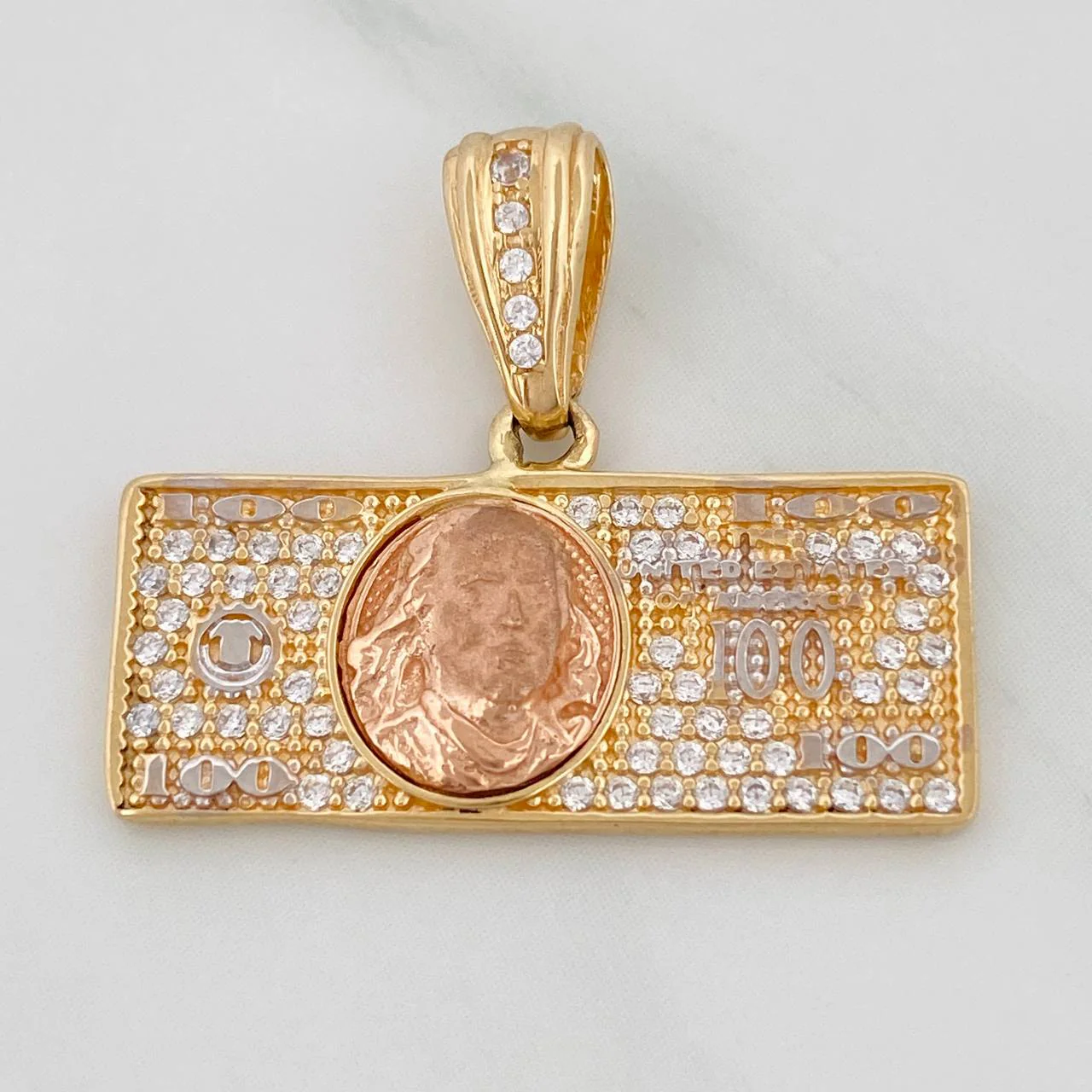 Dije 100 Dolares 3.5gr / 2.1cm / Tres Oros 18K