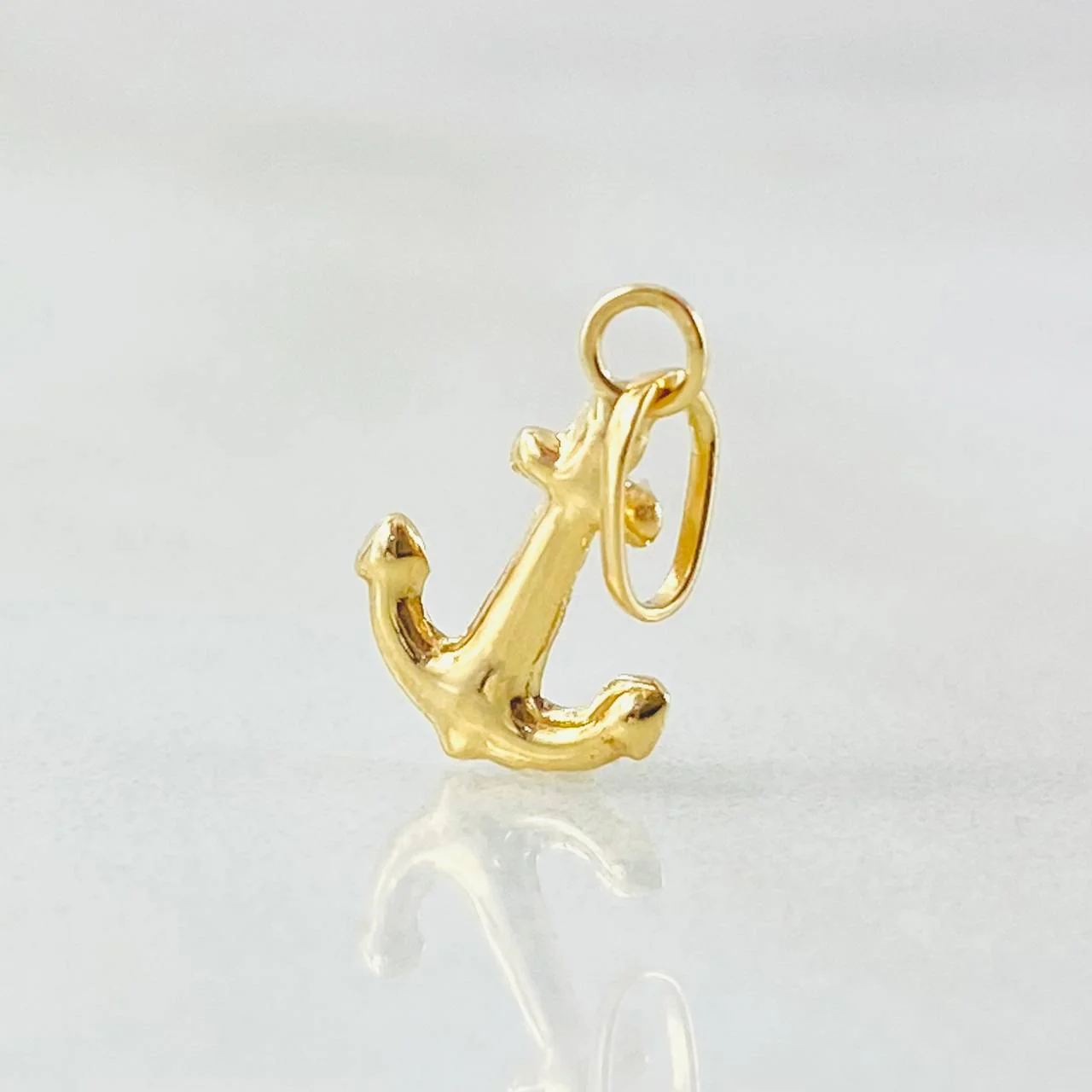 Dije Ancla 0.2 g / 1.4 cm Oro Amarillo 18K