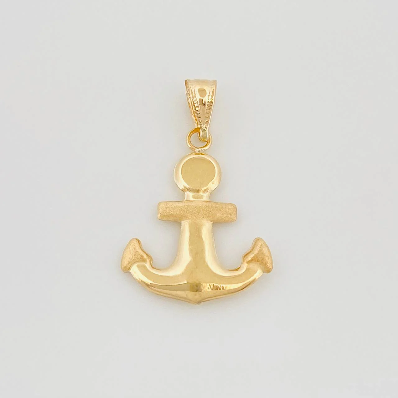 Dije Ancla 0.85 g / 2.6 cm Oro Amarillo 18K