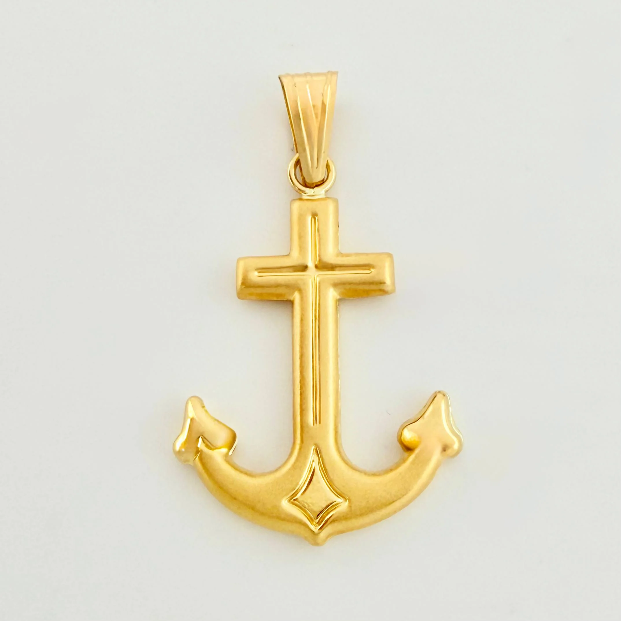Dije Ancla 2.8gr / 4.05cm / Oro Amarillo 18K - Image 3