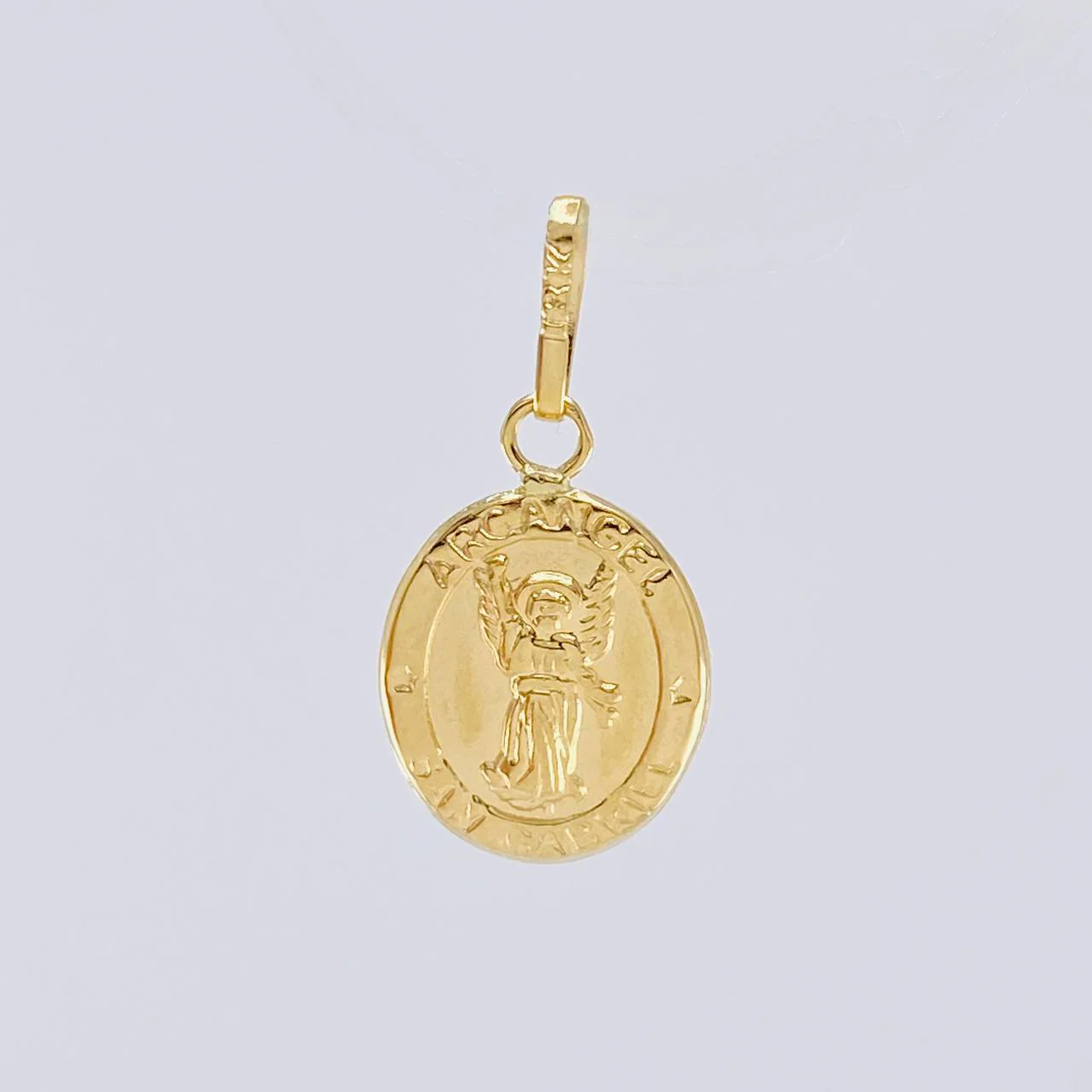 Dije Arcangel San Gabriel Mate 0.65 g / 2 cm Oro Amarillo 18K - Image 2