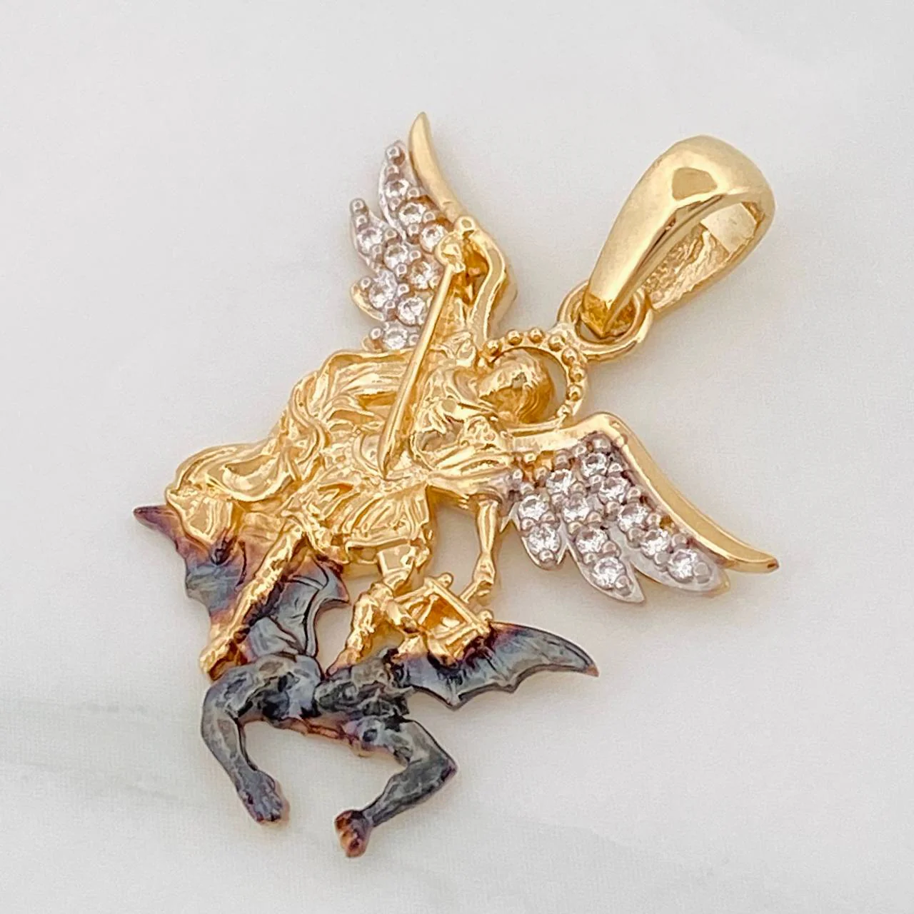 Dije Arcangel San Miguel 2.85g / 2.05cm Tres Oros 18K - Image 3