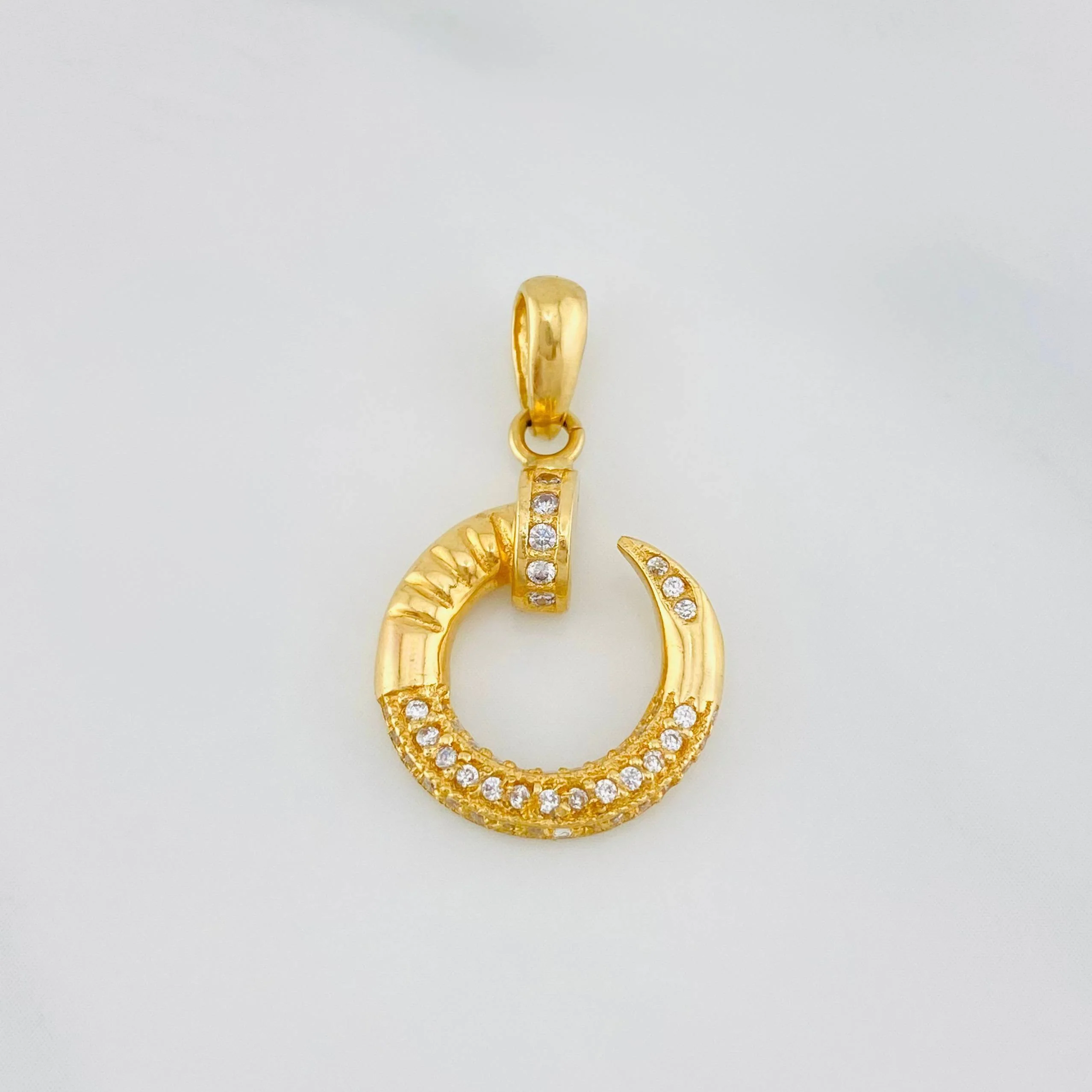Dije Clavo 2.8 g / 2.6 cm Oro Amarillo 18K