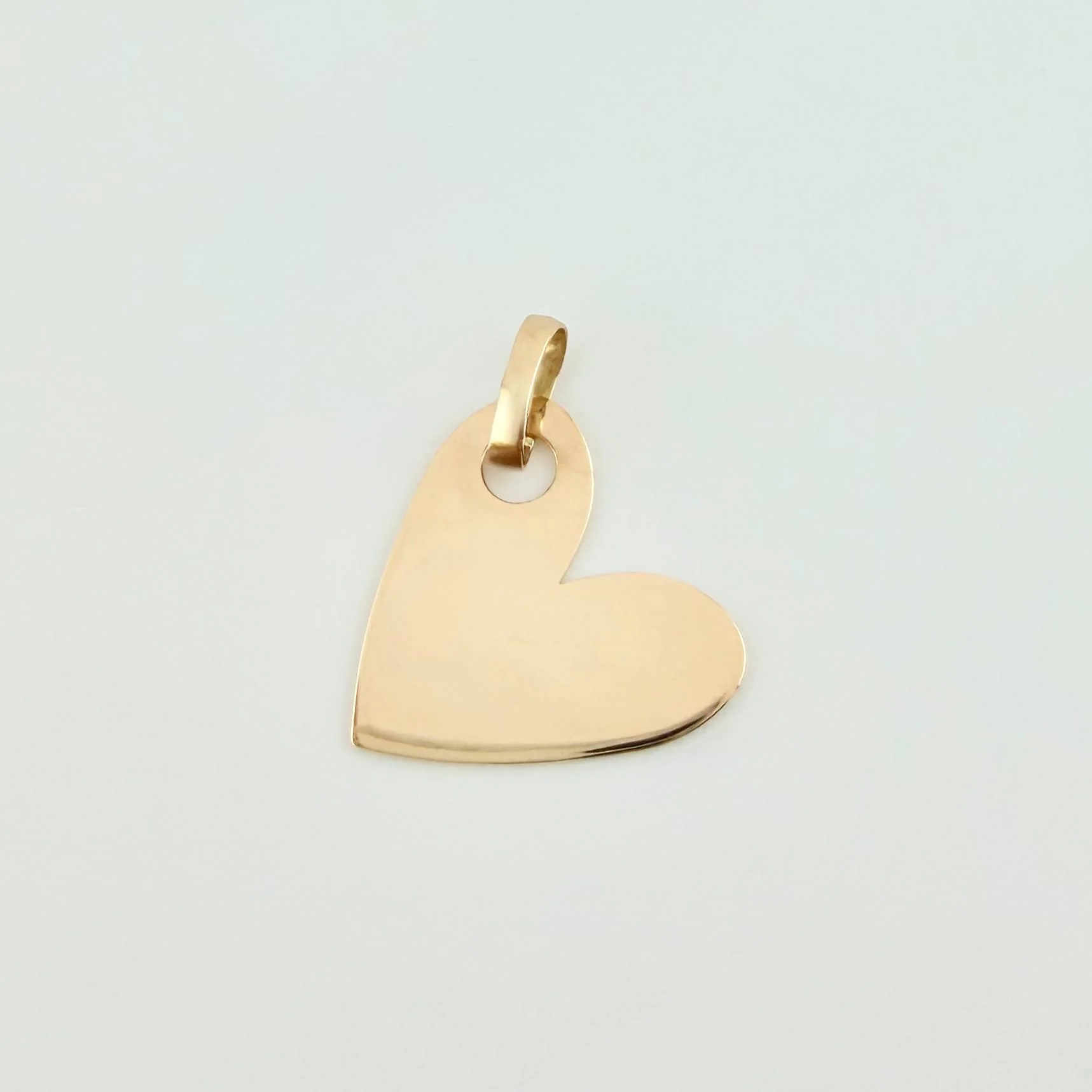 Dije Placa Corazon 0.6gr / 1.8cm / Oro Amarillo 18K - Image 3