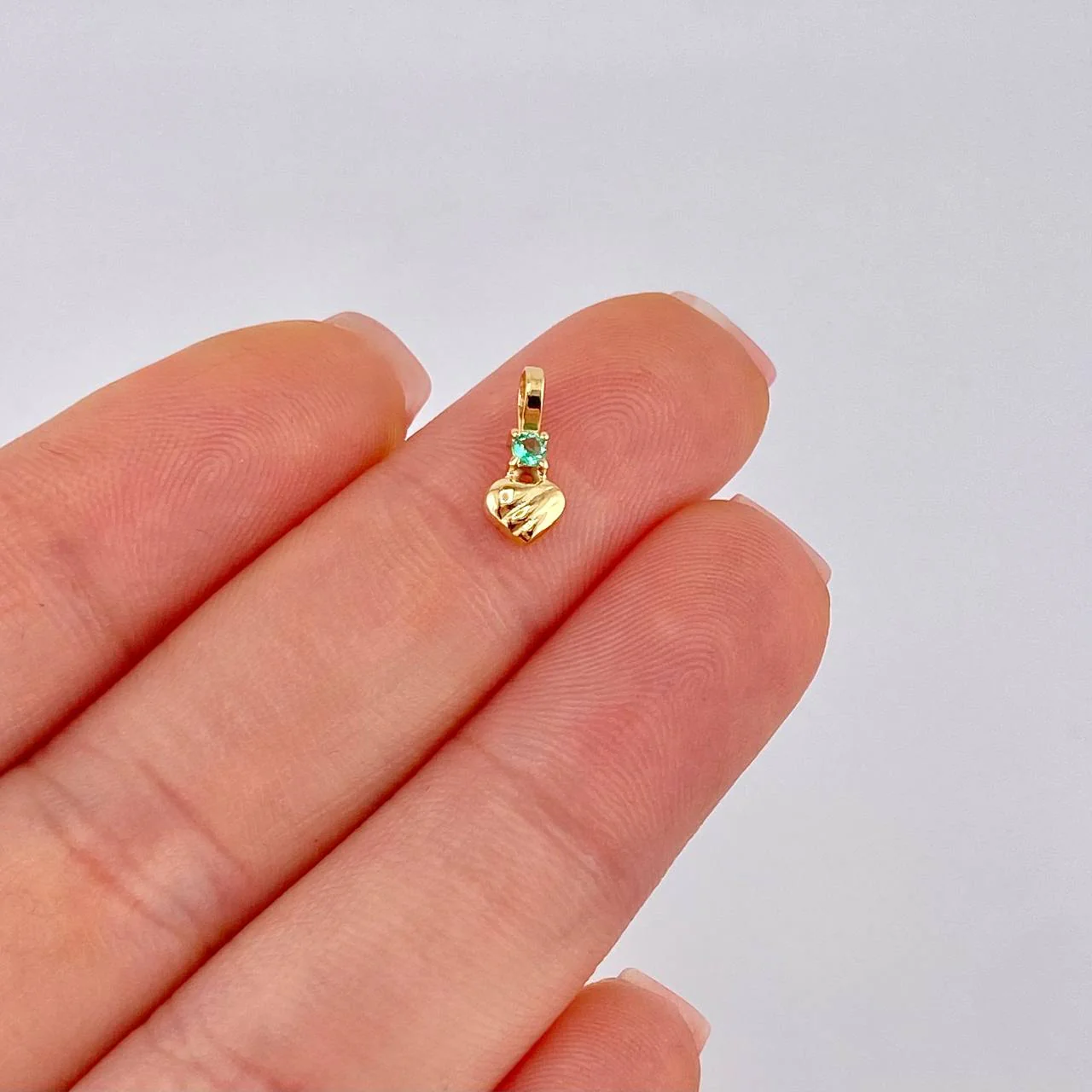 Dije Corazón Esmeralda 3 Pts 0.2 g / 1 cm Oro Amarillo 18K - Image 4