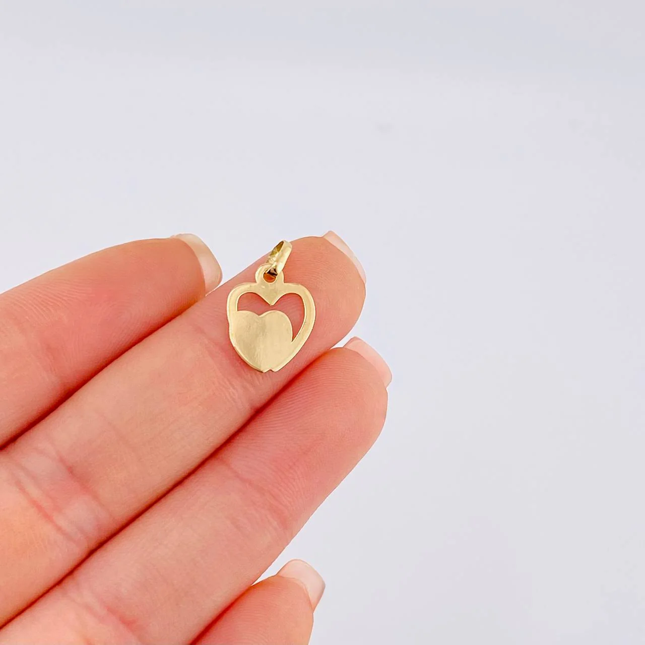 Dije Corazones Unidos 0.5 g / 1.7 cm Oro Amarillo 18K - Image 4