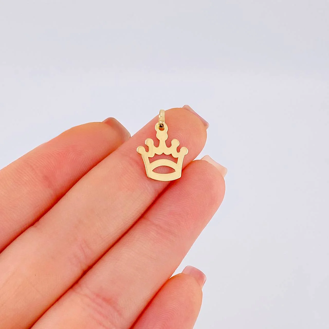 Dije Corona 0.55 g / 1.9 cm Oro Amarillo 18K - Image 4