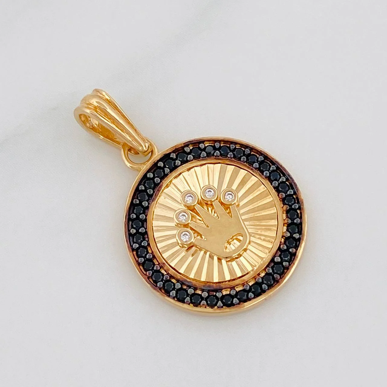 Dije Corona 2.25g / 2.05cm Dos Oros Negro Amarillo 18K - Image 2