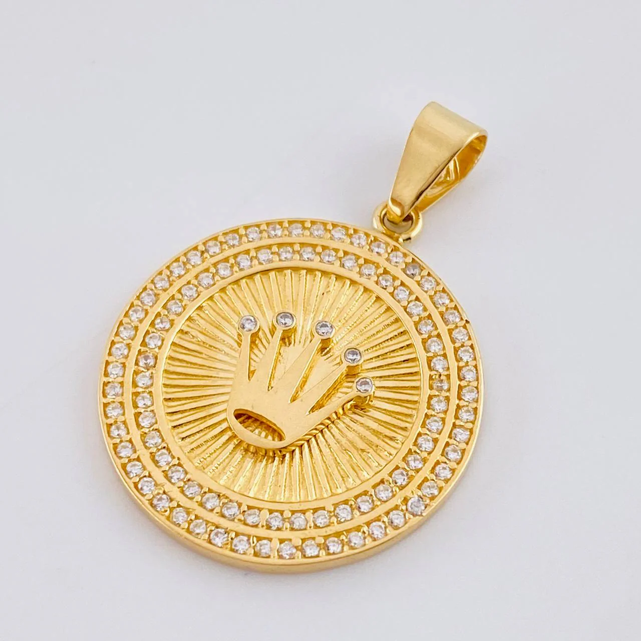 Dije Corona Circular 5.4gr / 3.5cm / Oro Amarillo 18K - Image 2