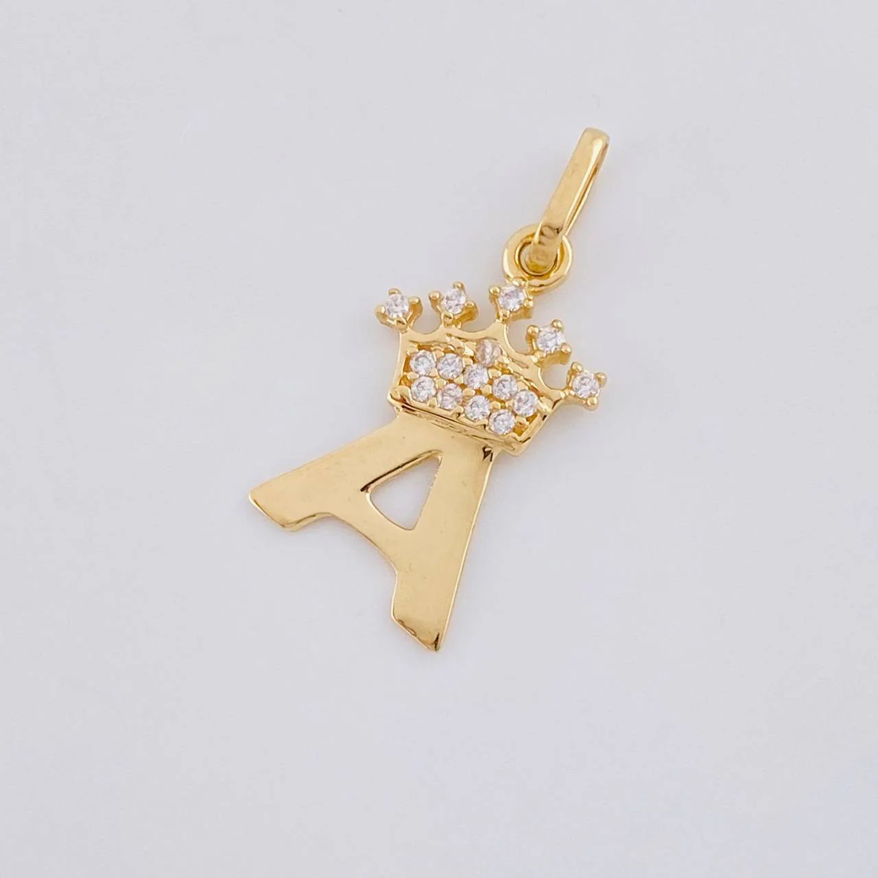 Dije Corona Letra A 0.8 g / 2 cm Oro Amarillo 18K - Image 4