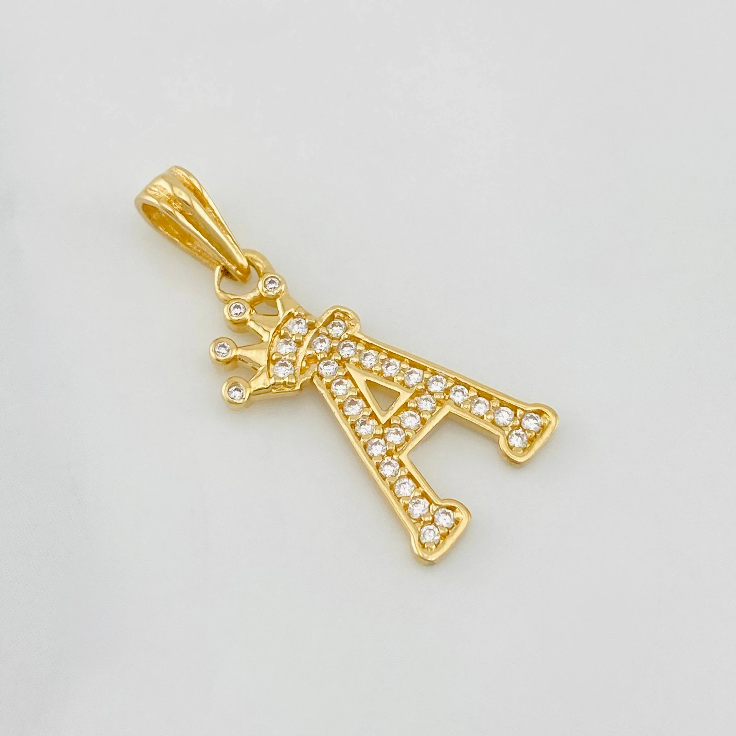 Dije Corona Letra A 1.3 g / 2.4 cm Oro Amarillo 18K - Image 2
