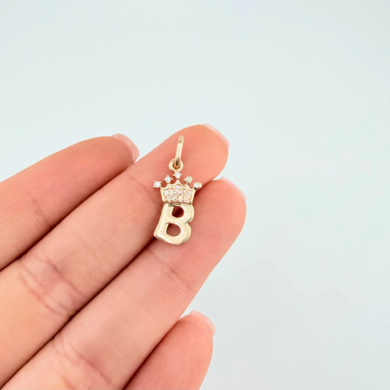 Dije Corona Letra B 0.8 g / 2.1 cm Oro Amarillo 18K - Image 5