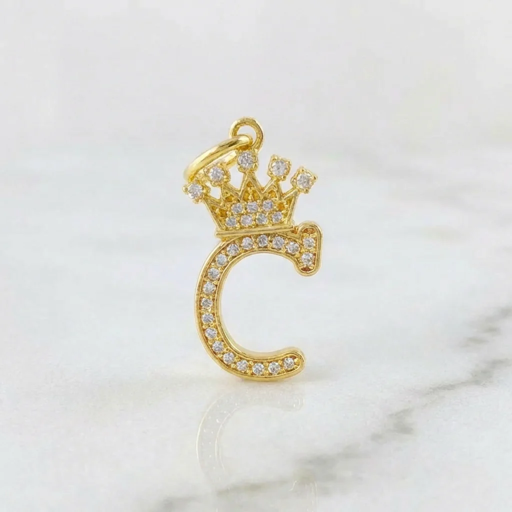 Dije Corona Letra C 1.65 g / 2.6 cm Oro Amarillo 18K
