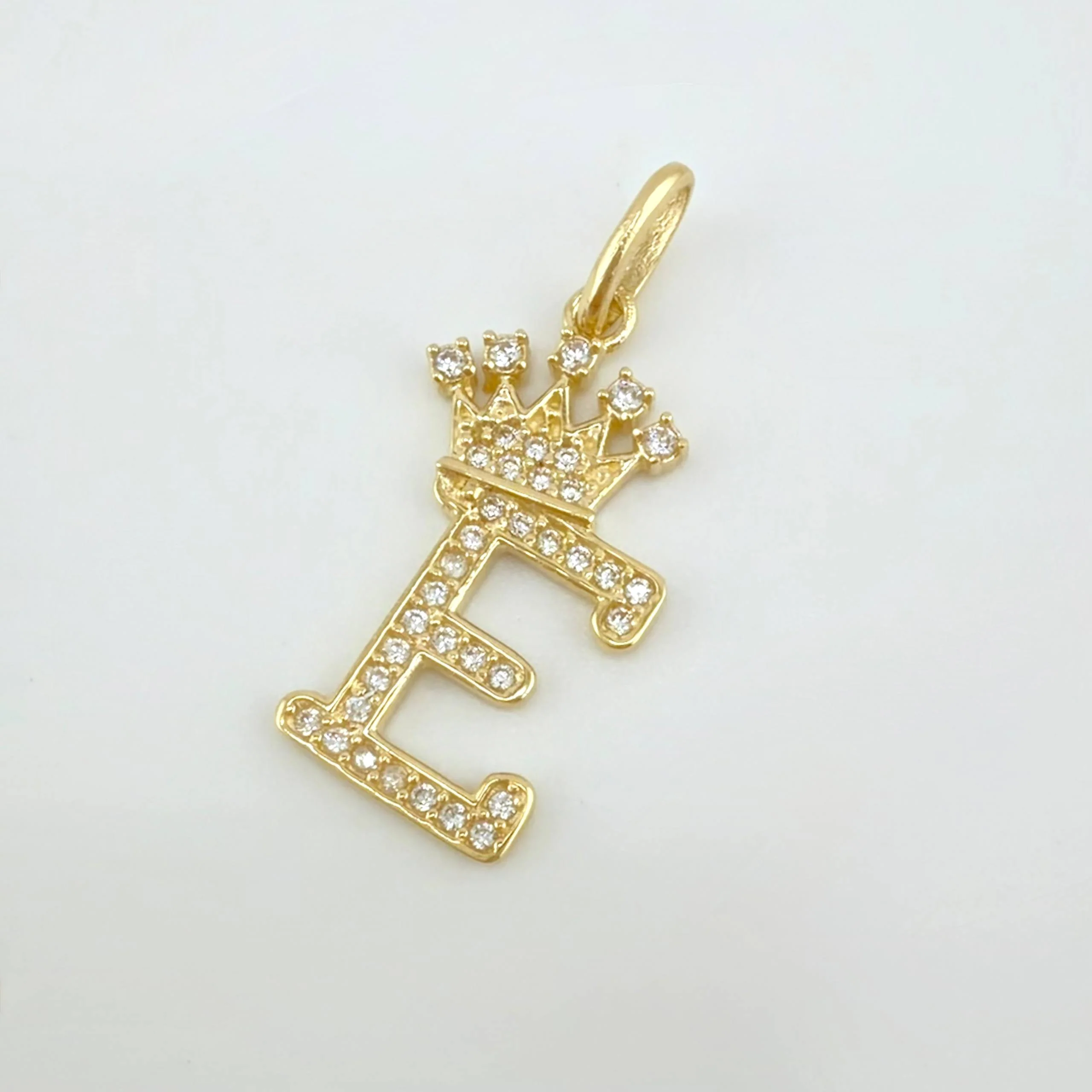 Dije Corona Letra E 1.85gr / 2.6cm / Oro Amarillo 18K - Image 5