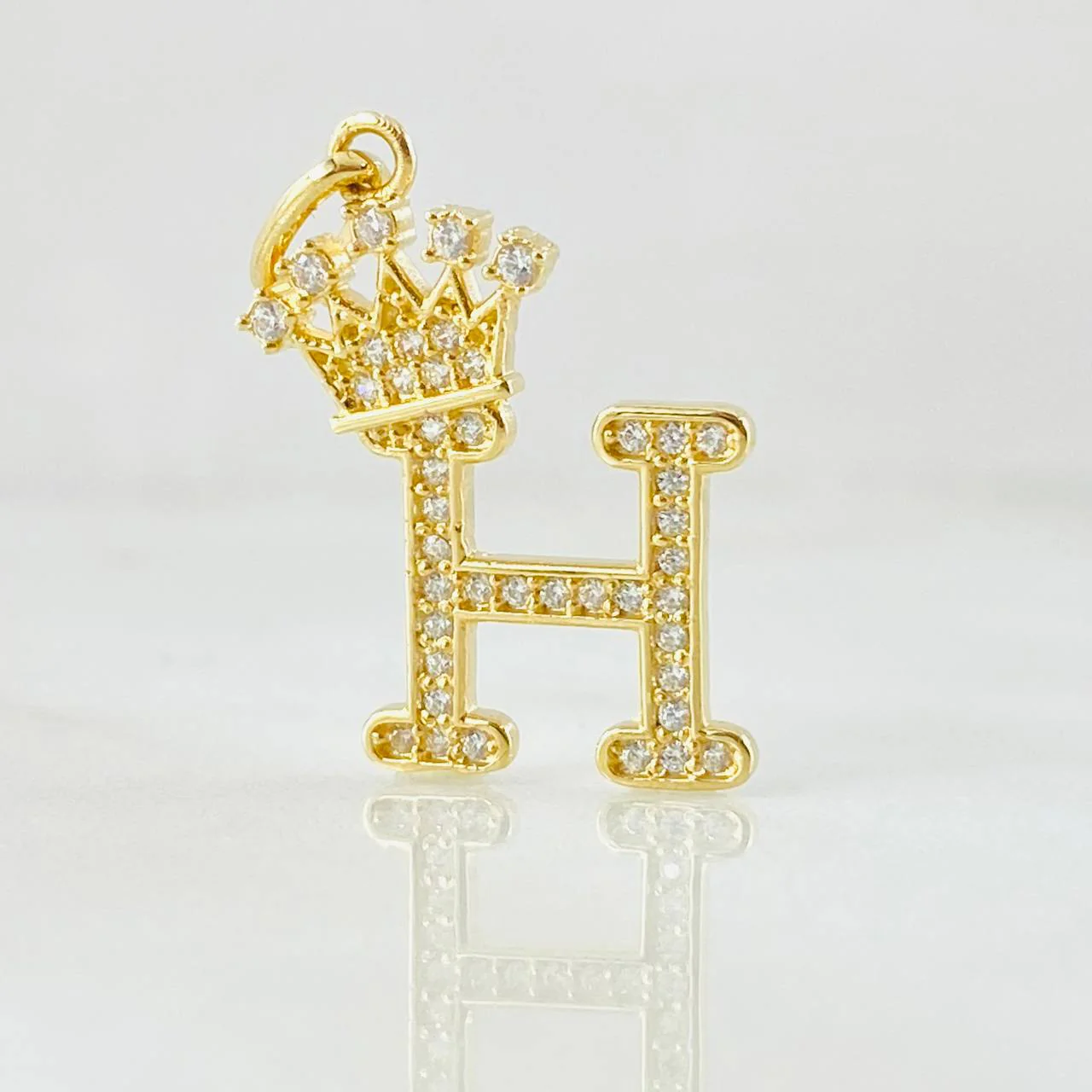 Dije Corona Letra H 2.05 g / 2.6 cm Oro Amarillo 18K