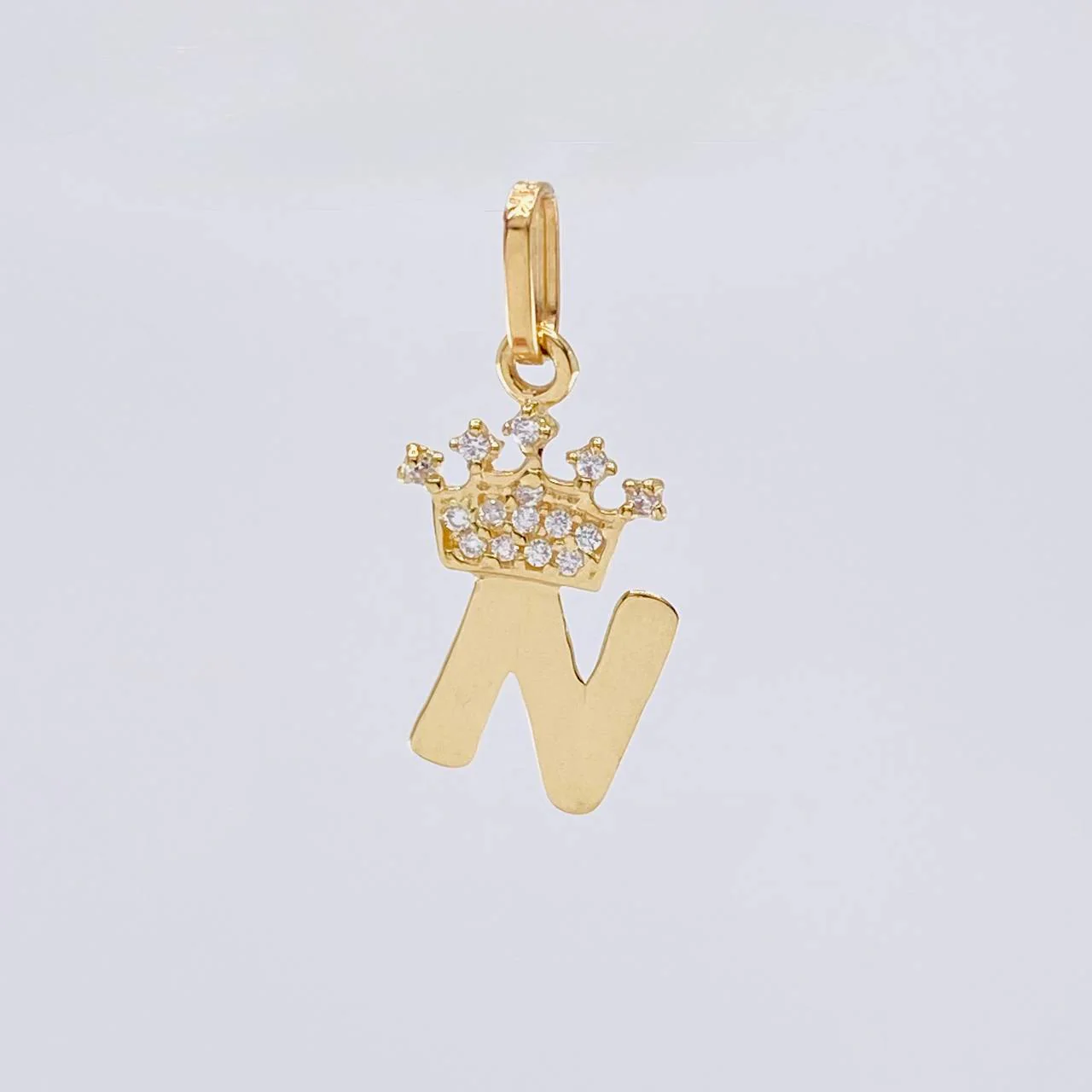 Dije Corona Letra N 0.7 g / 2.1 cm Oro Amarillo 18K - Image 2