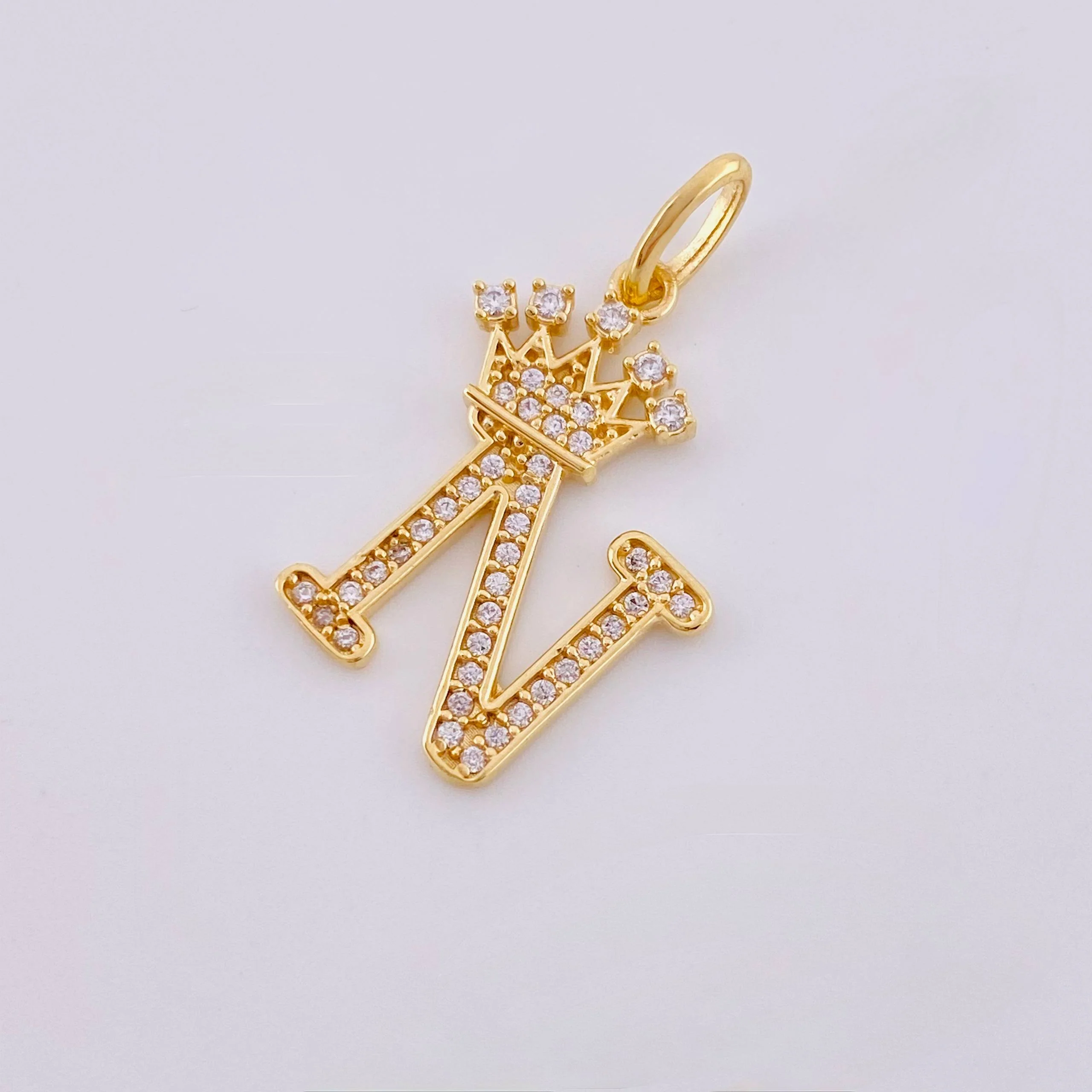 Dije Corona Letra N 2.05gr / 2.5cm / Oro Amarillo 18K - Image 2