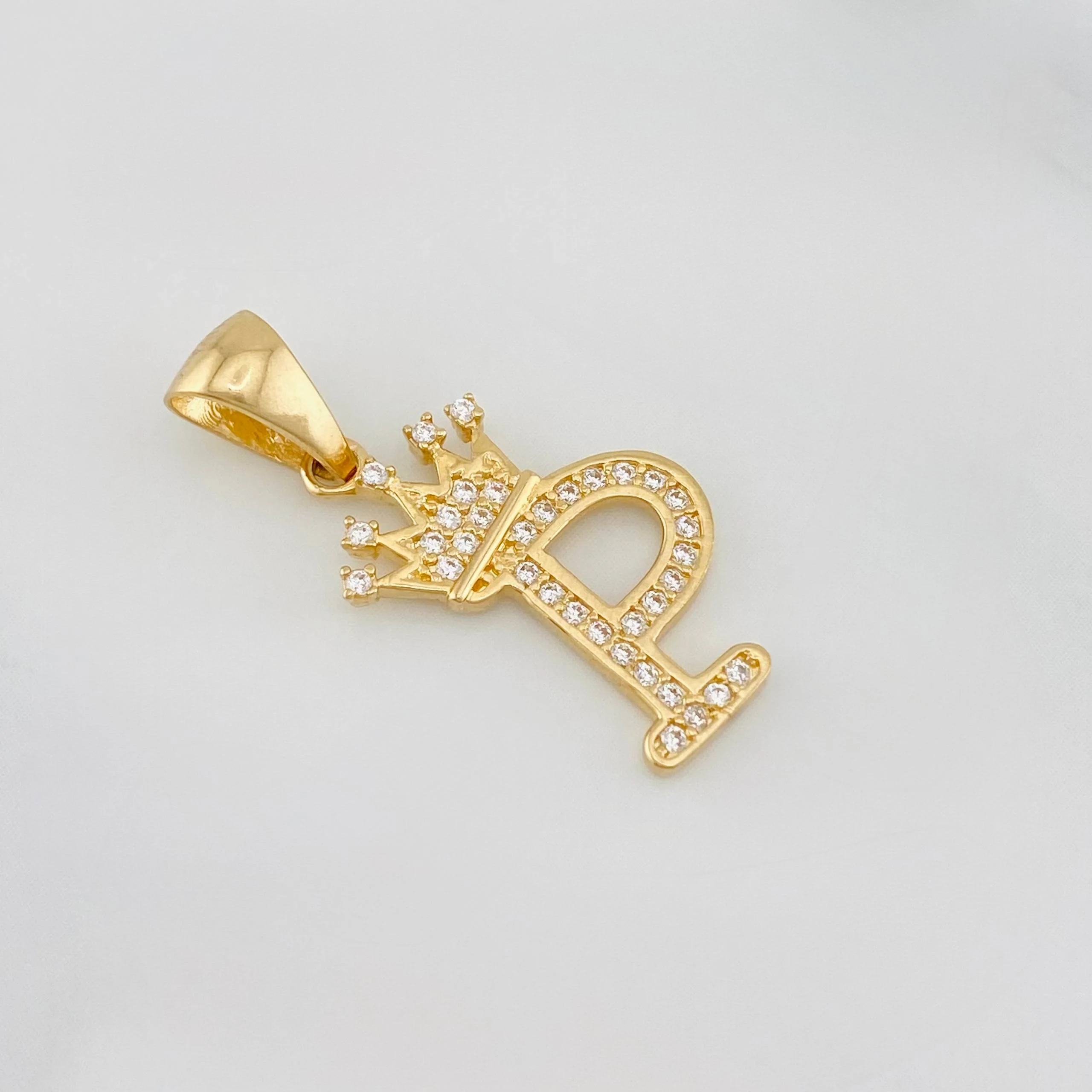 Dije Corona Letra P 1.55 g / 2.6 cm Oro Amarillo 18K - Image 2