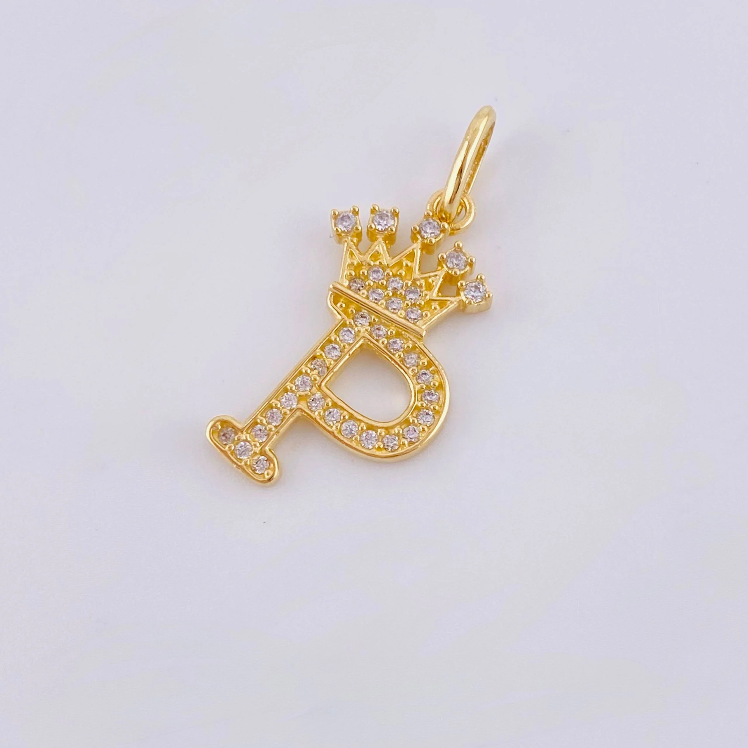 Dije Corona Letra P 1.8gr / 2.5cm / Oro Amarillo 18K * - Image 2