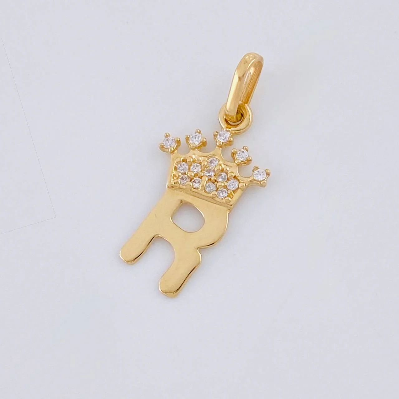 Dije Corona Letra R 0.75 g / 2 cm Oro Amarillo 18K - Image 4