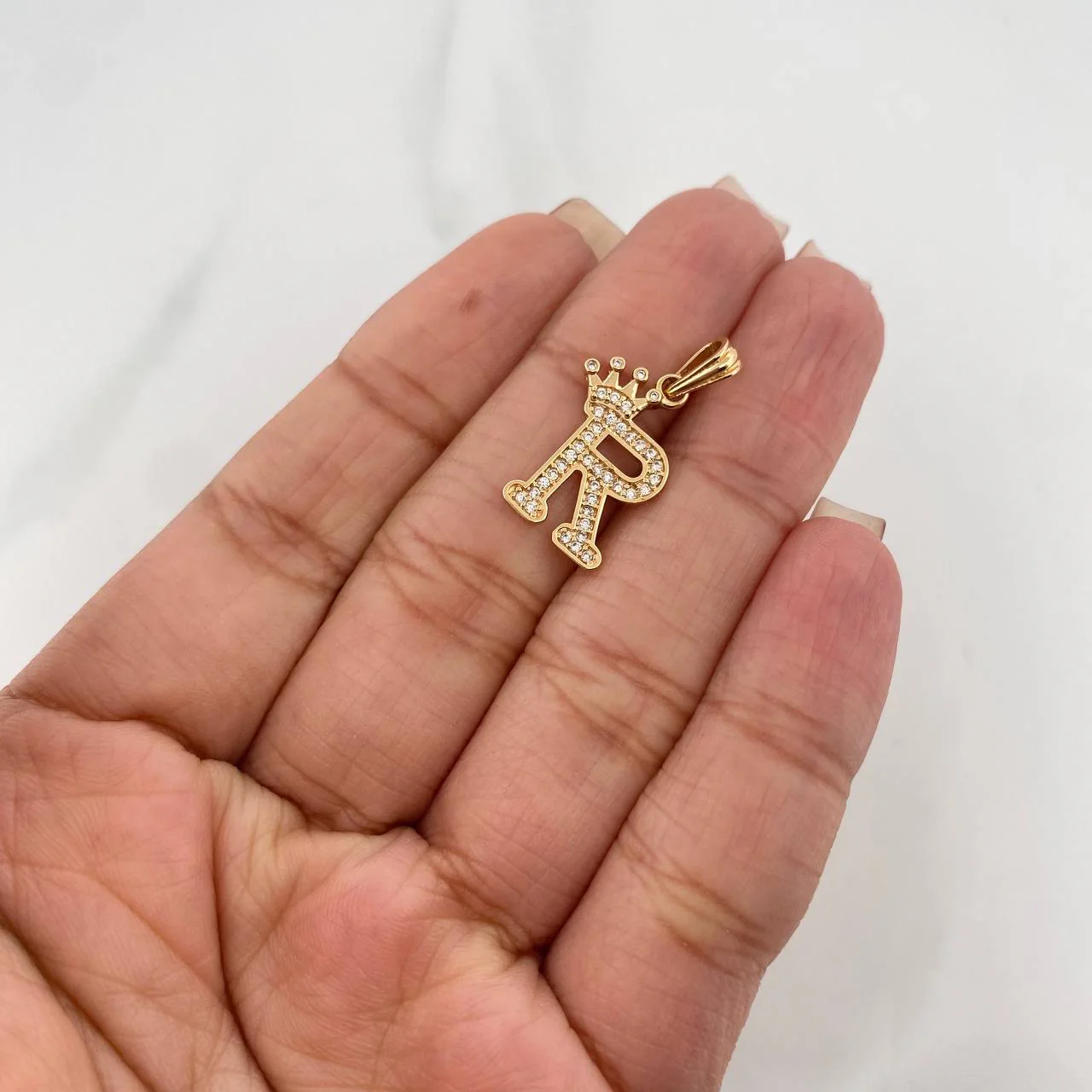 Dije Corona Letra R 1.6 g / 2.5 cm Oro Amarillo 18K - Image 4