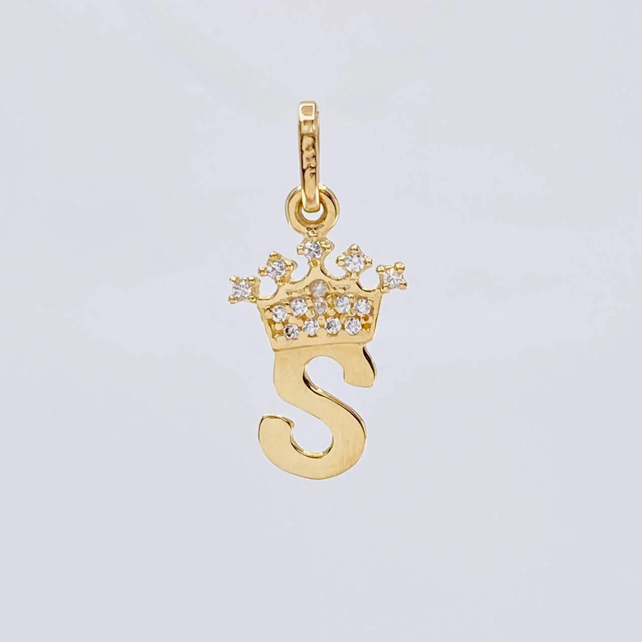 Dije Corona Letra S 0.8 g / 2 cm Oro Amarillo 18K - Image 2