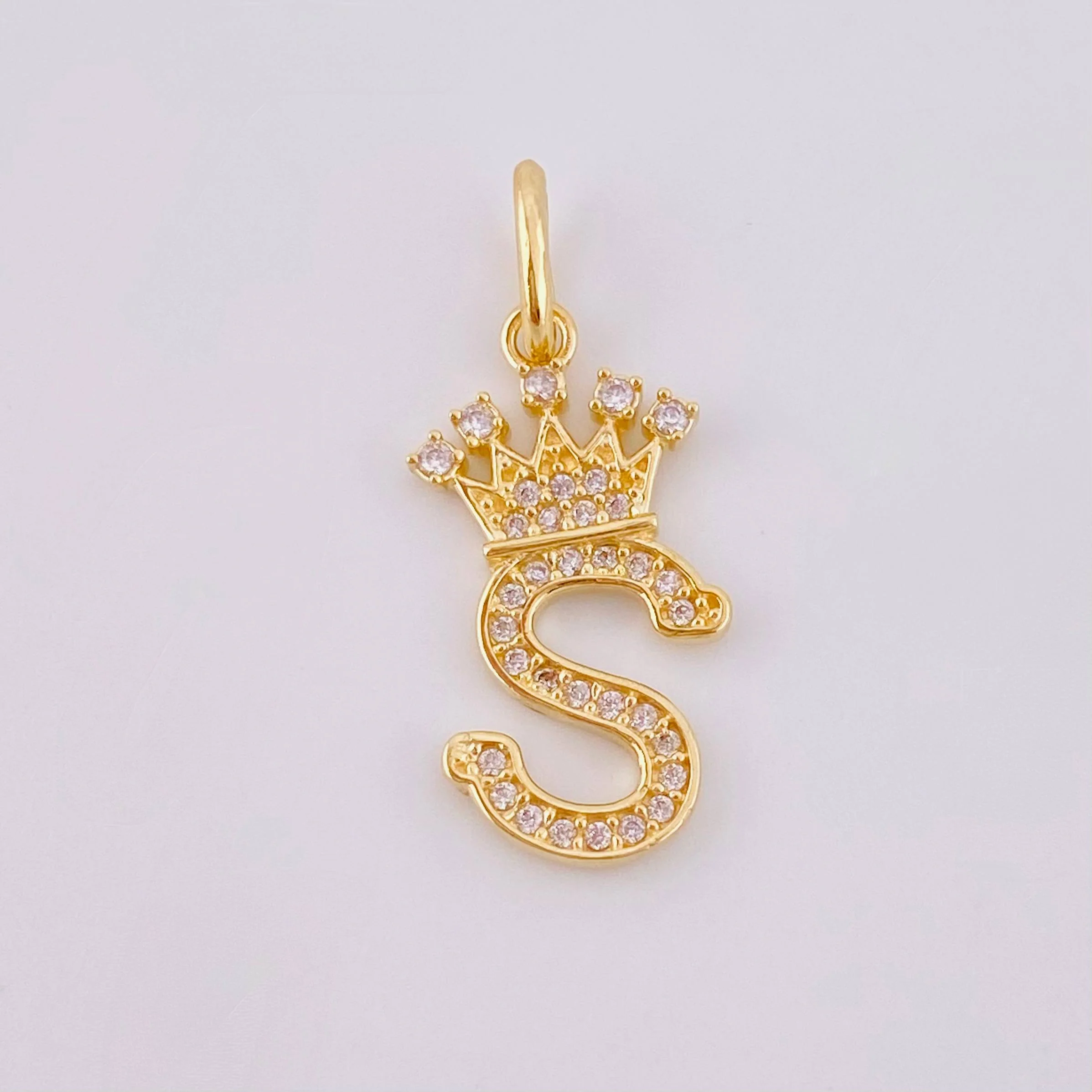 Dije Corona Letra S 1.8 g / 2.6 cm Oro Amarillo 18K
