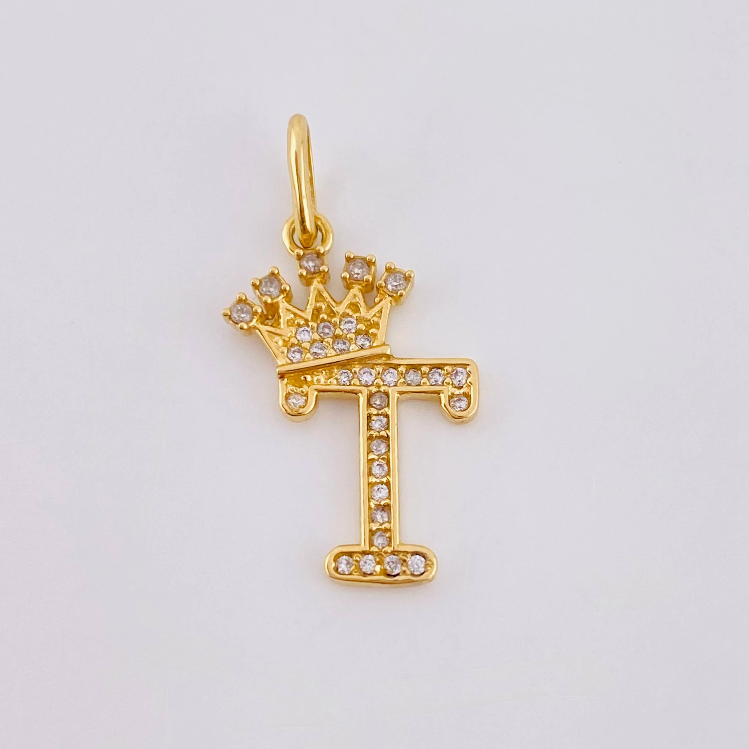 Dije Corona Letra T 1.75 g / 2.6 cm Oro Amarillo 18K