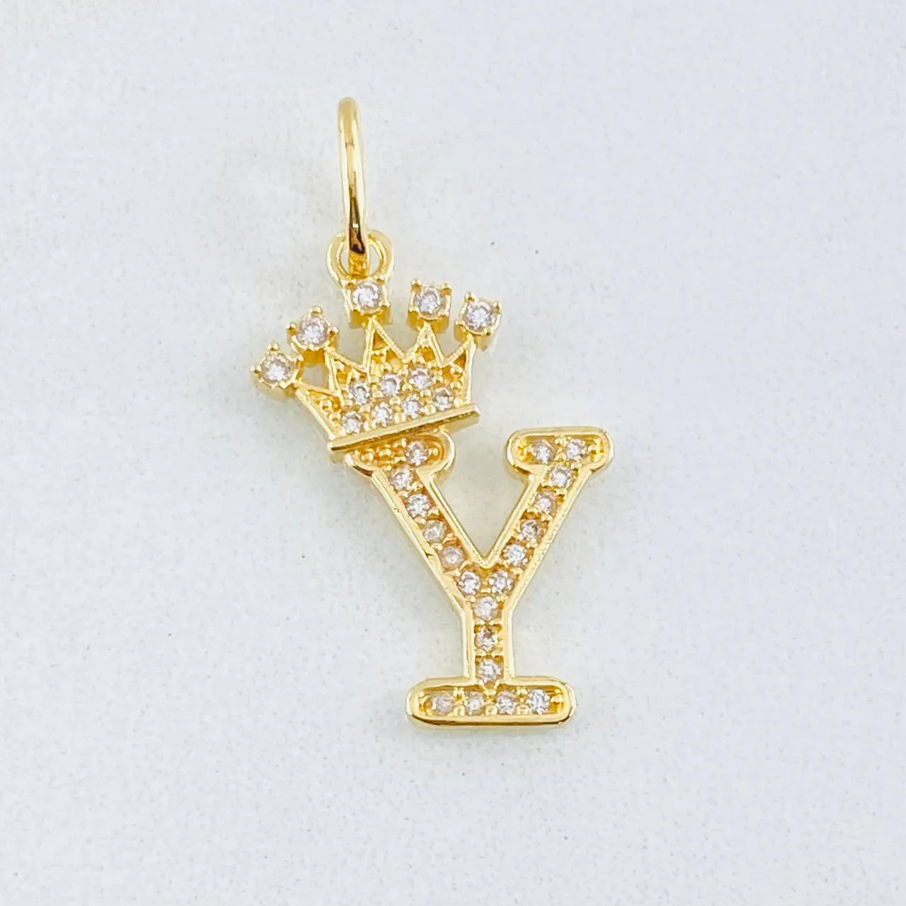 Dije Corona Letra Y 1.75 g / 2.6 cm Oro Amarillo 18K