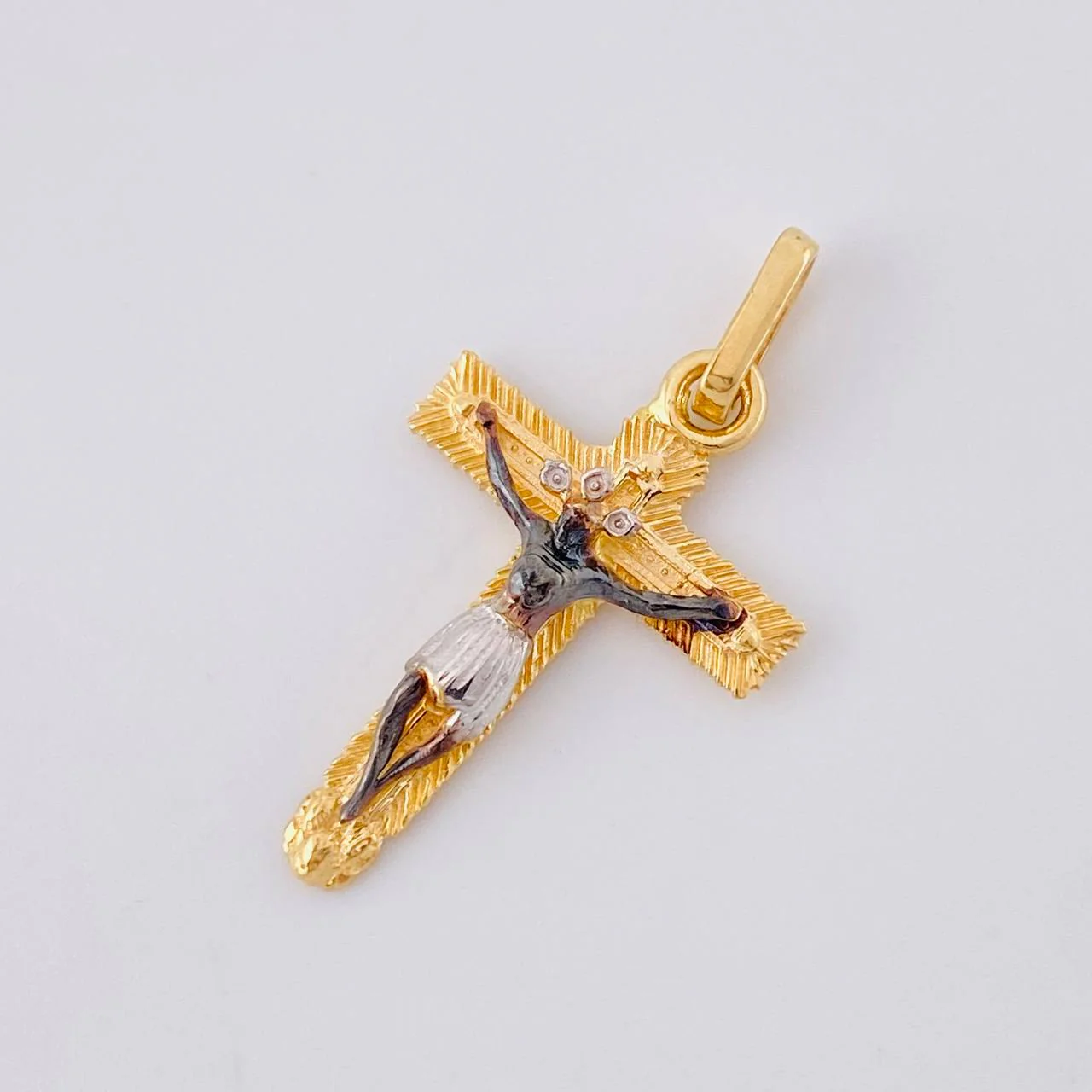 Dije Cristo Señor De Los Milagros 1.5 g / 2.7 cm Tres Oros 18K - Image 3