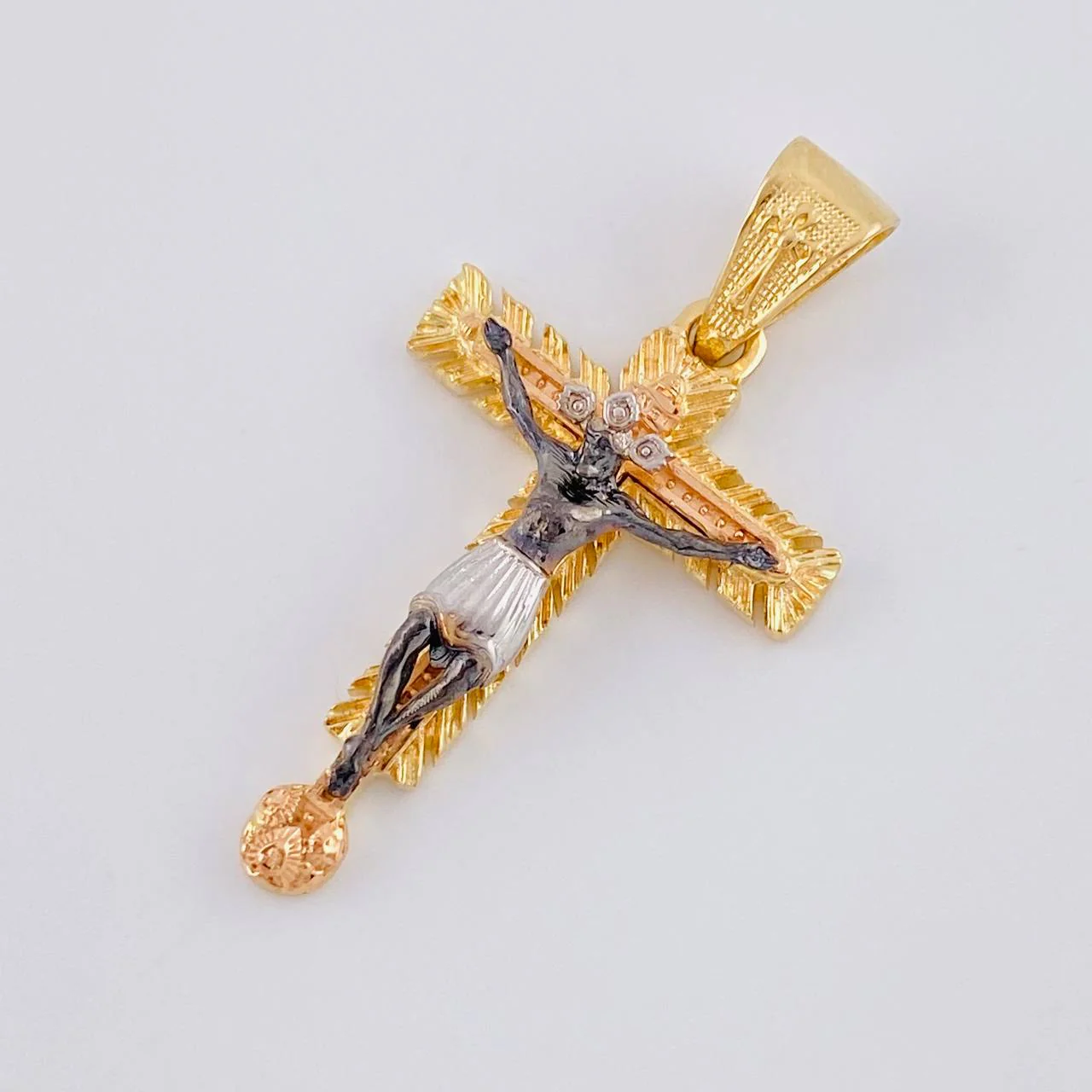 Dije Cristo Señor De Los Milagros 4.5 g / 3.5 cm Tres Oros 18K - Image 3