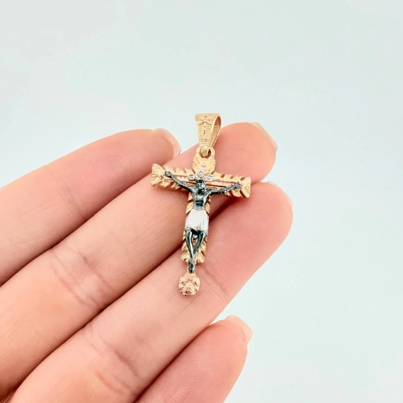 Dije Cristo Señor De Los Milagros 4.5 g / 3.5 cm Tres Oros 18K - Image 5