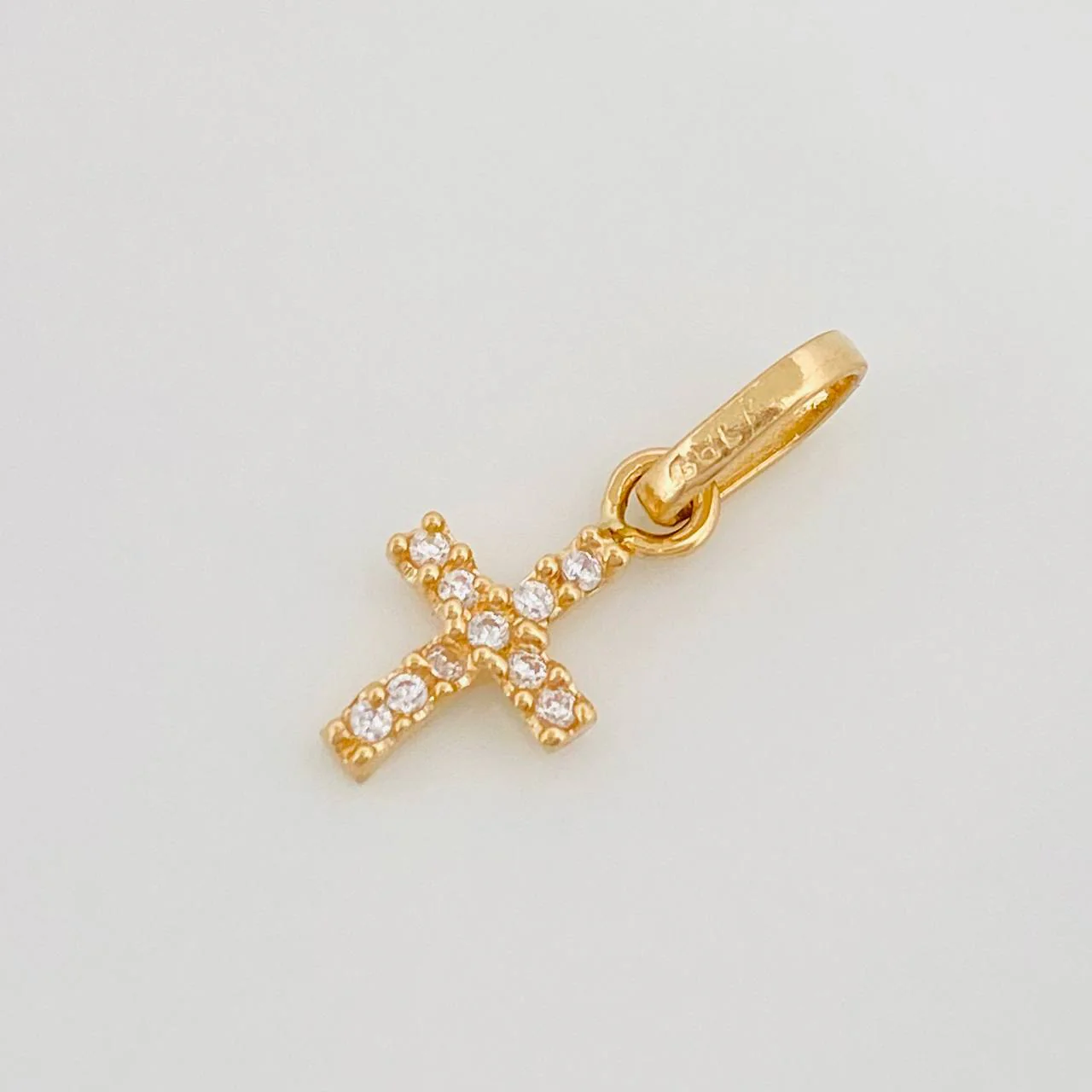 Dije Cruz 0.45 g / 1.5 cm Oro Amarillo 18K - Image 3
